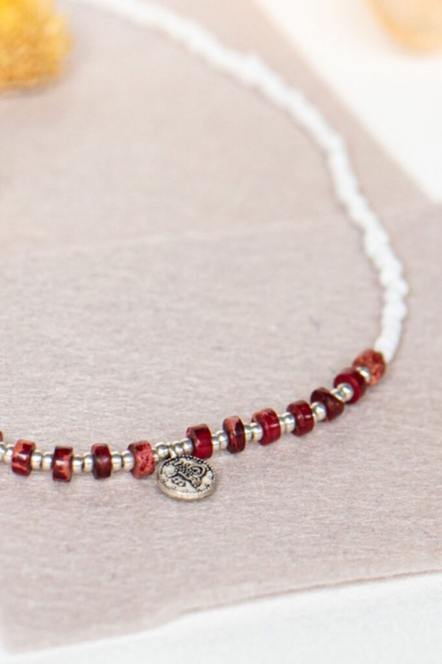 Juna - Ketting: Collier en perles de verre fait main