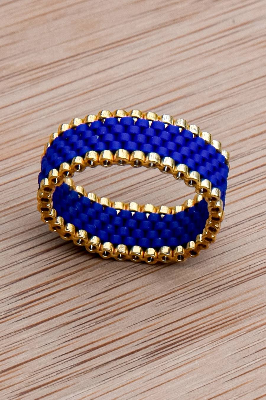 Lola: Bague en perles de verre faite main (1)