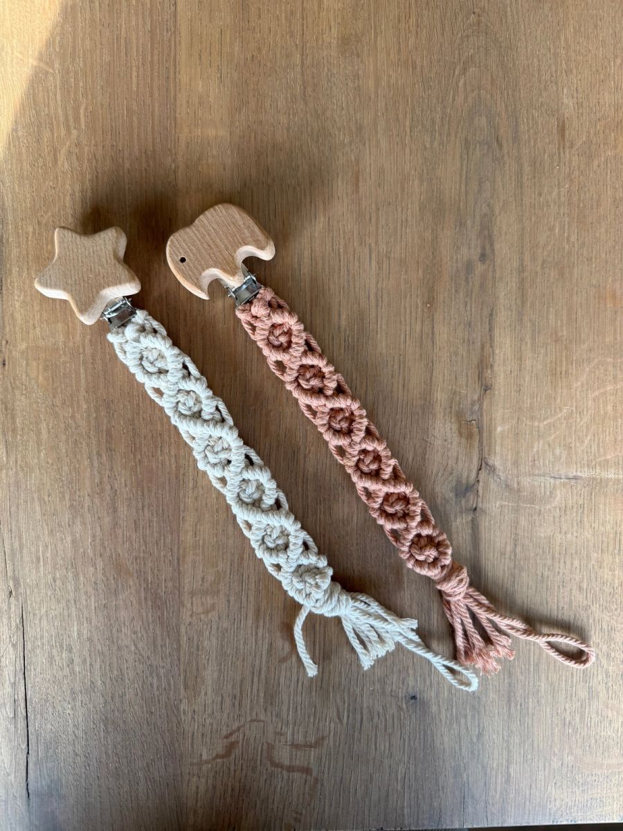 Speenkoord: Handgemaakt accessoire van macramé