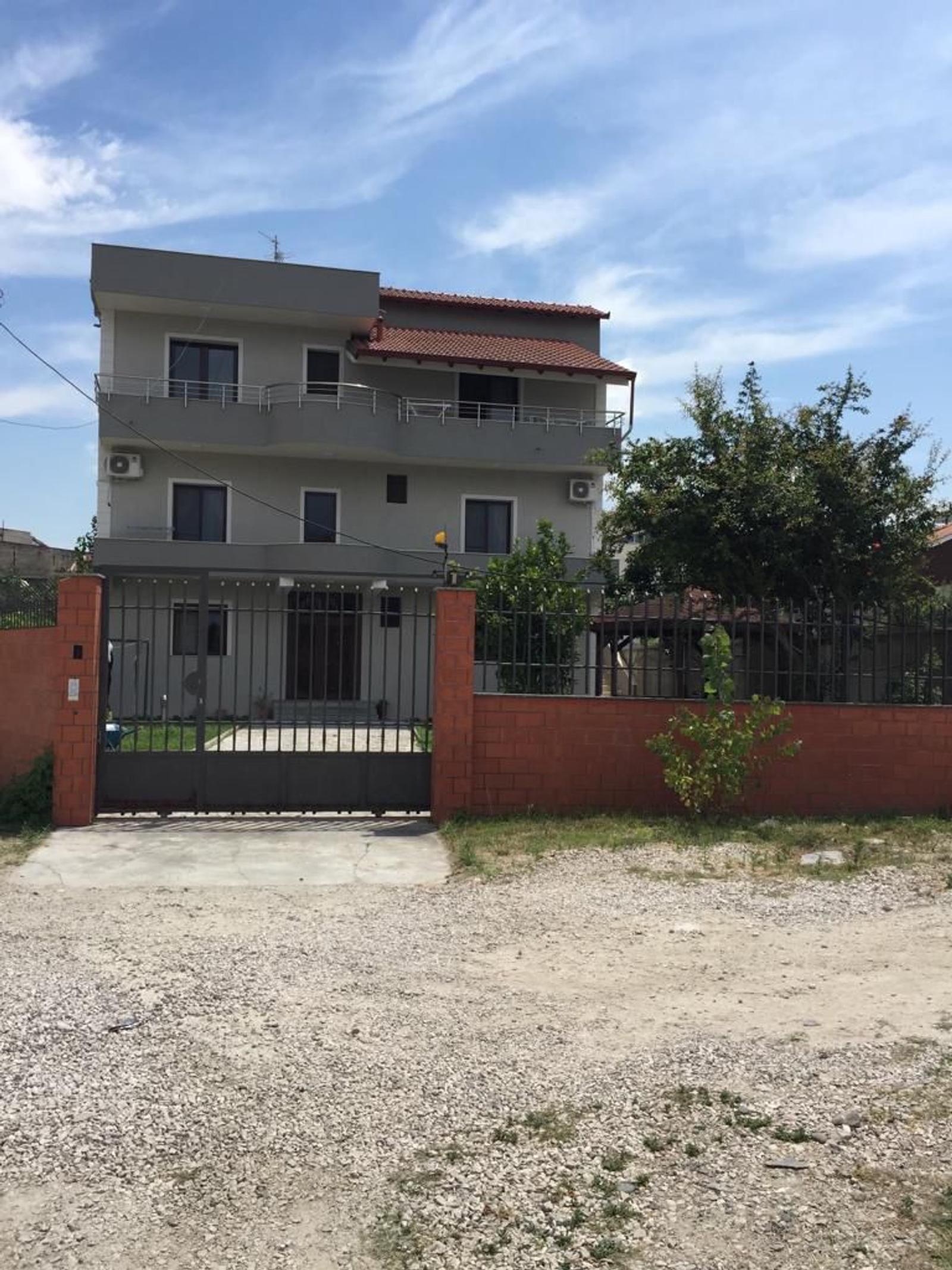 Trzypiętrowa willa, Plazh, 421 m², Durrës