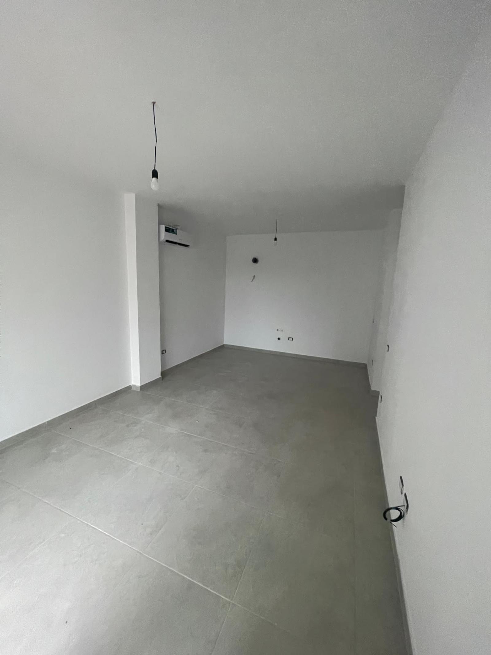 1+1 apartment for sale in Mali i Robit, Durres, 43 m² — photo 3 of 12