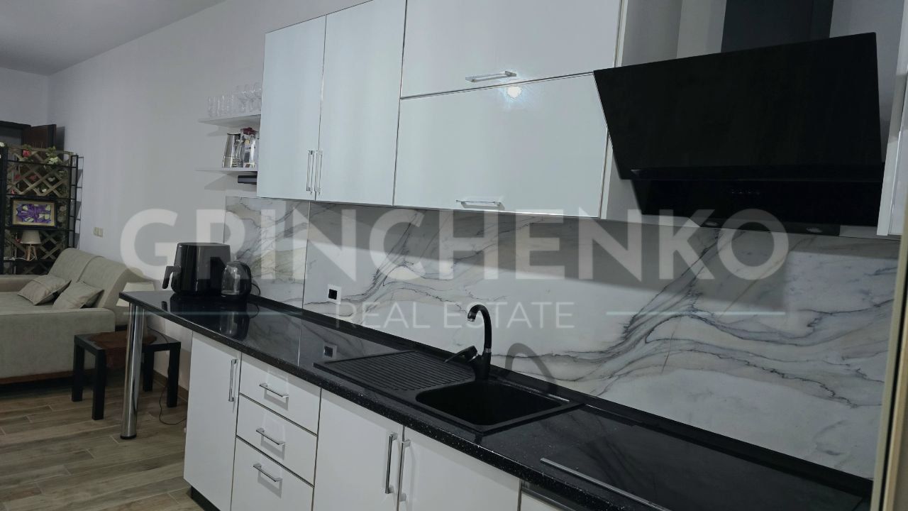 Apartament i madh 1+1 në lagjen Plepa