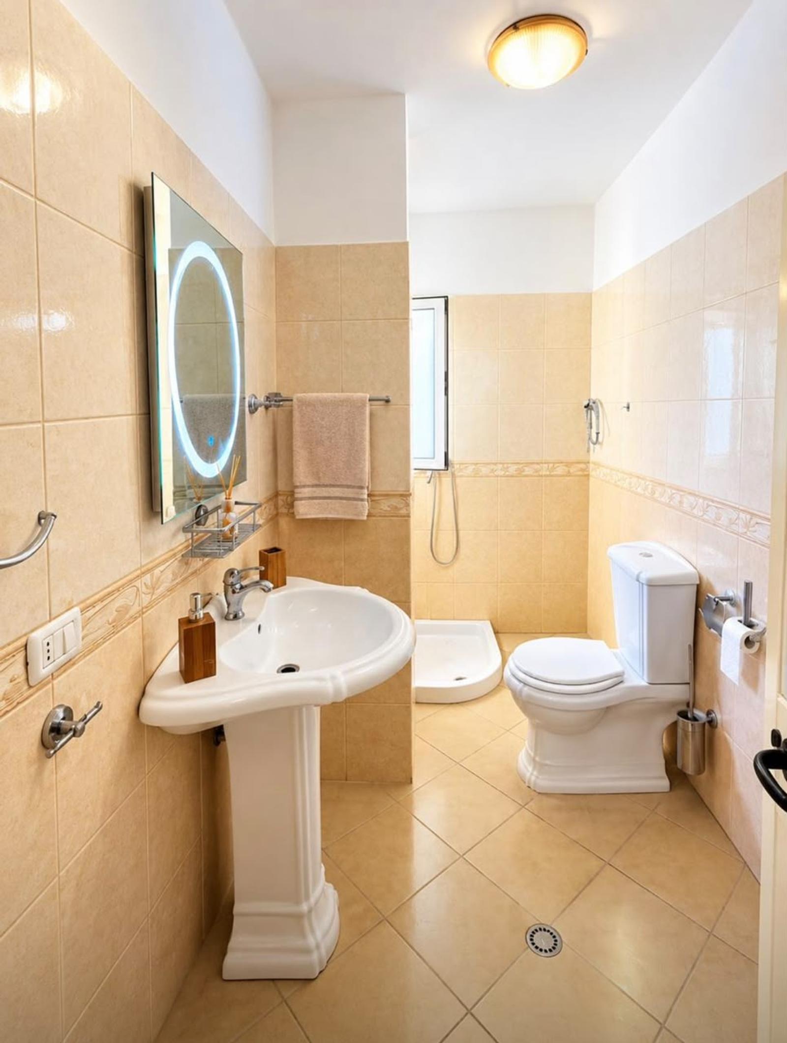Studio for sale in Shkëmbi, Durres, 36 m² — photo 5 of 5