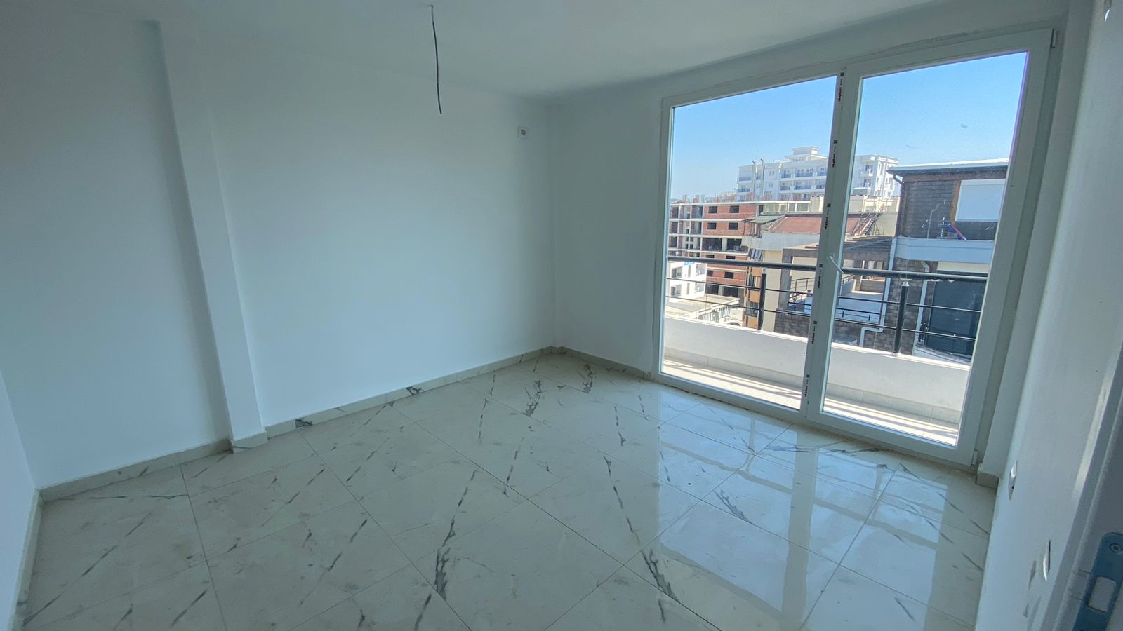Shitet Apartament 2+1 | Golem, Durrës