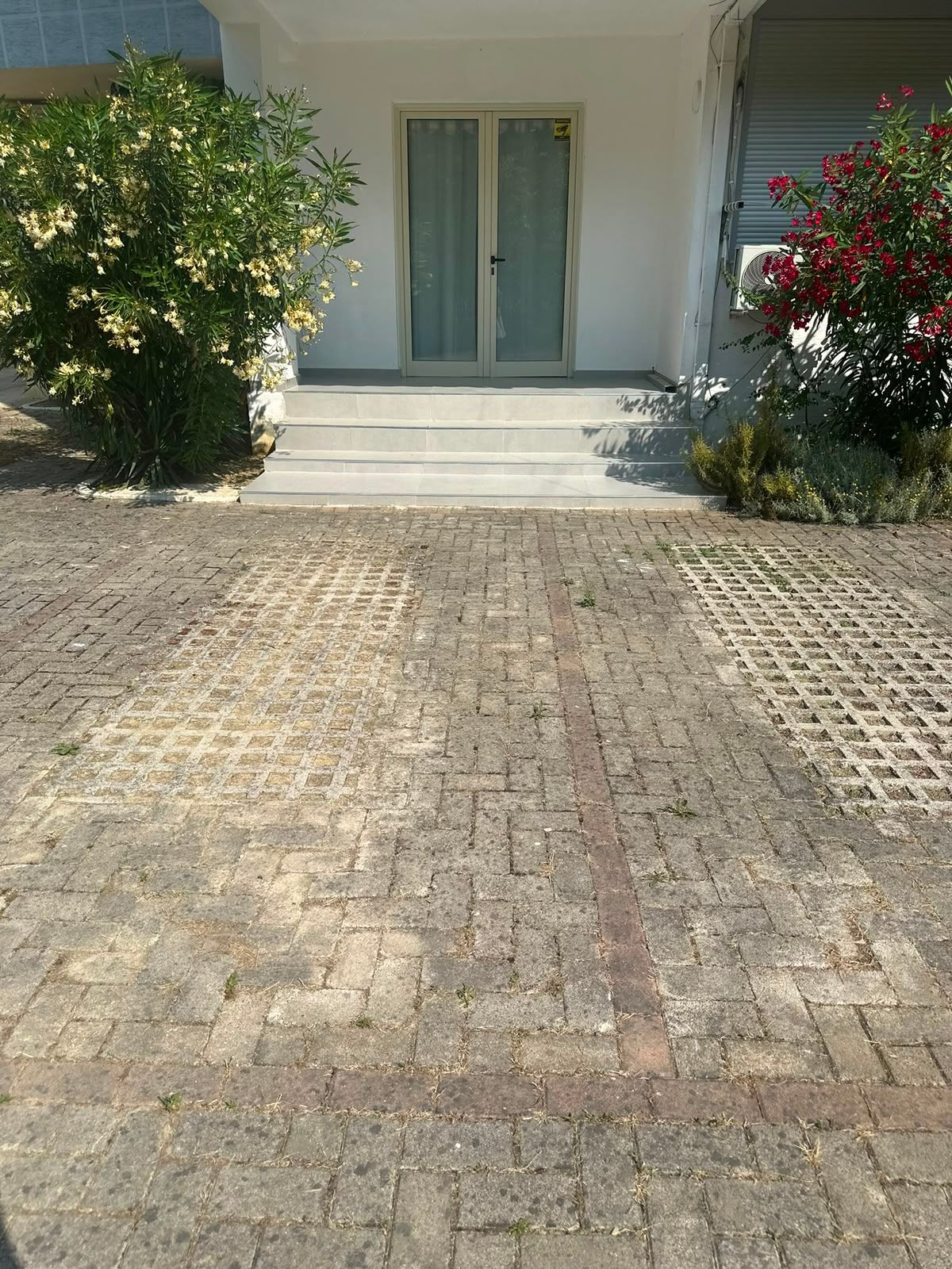 Shitet Apartament 1+1 | Golem, Durrës | 150 m nga Deti