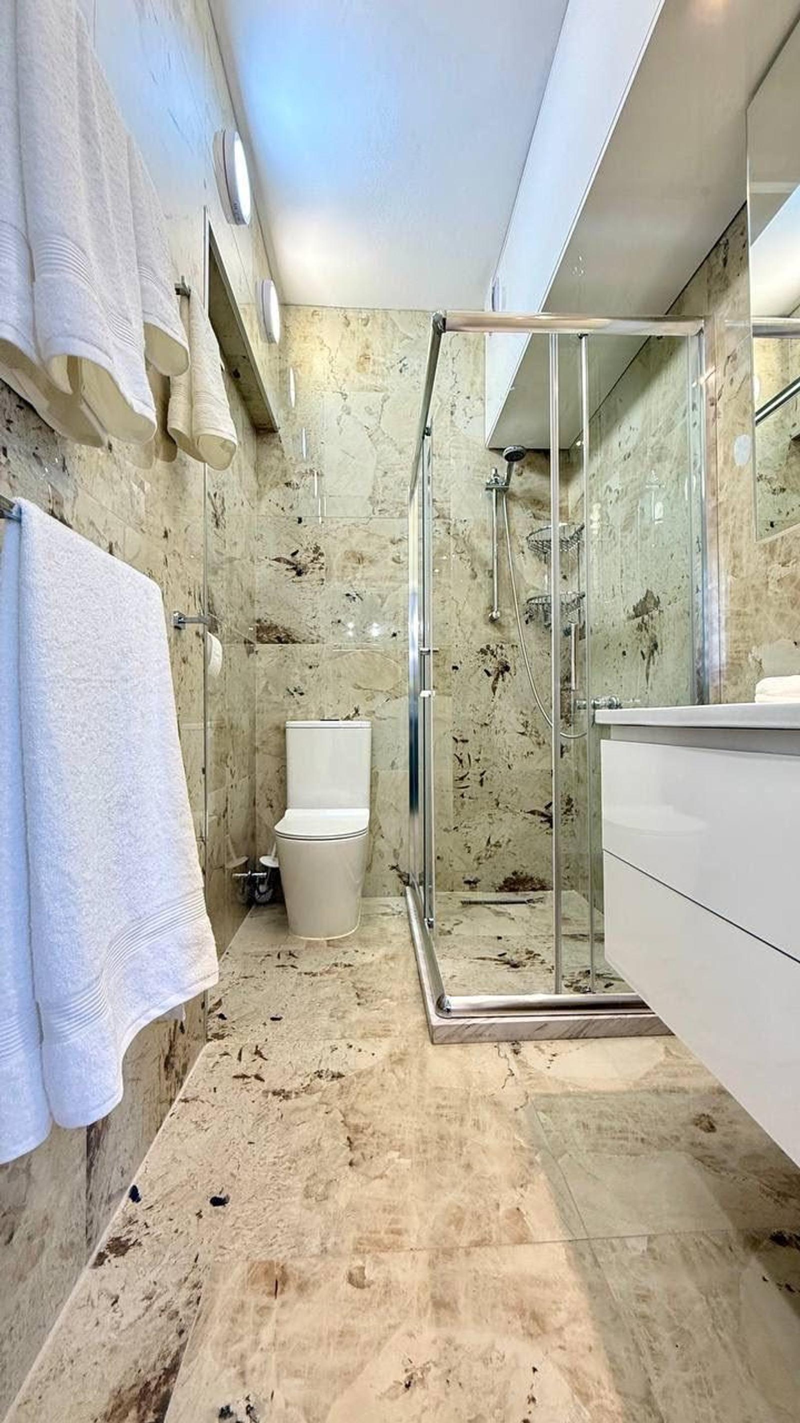 Studio for sale in Plazh, Durres, 40 m² — photo 8 of 27
