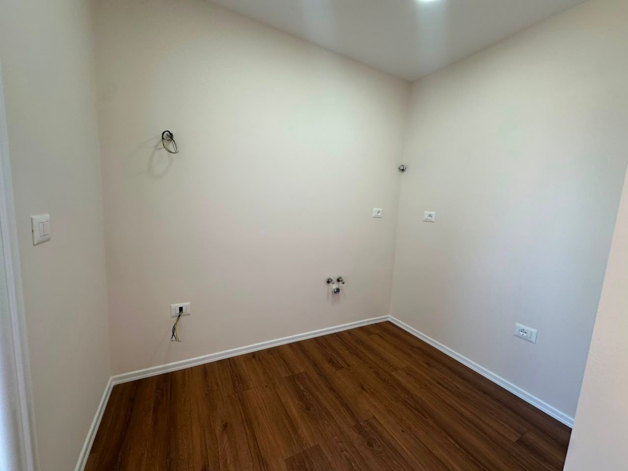 Shitet Apartament 2+1 | Lagjja 16, Durrës