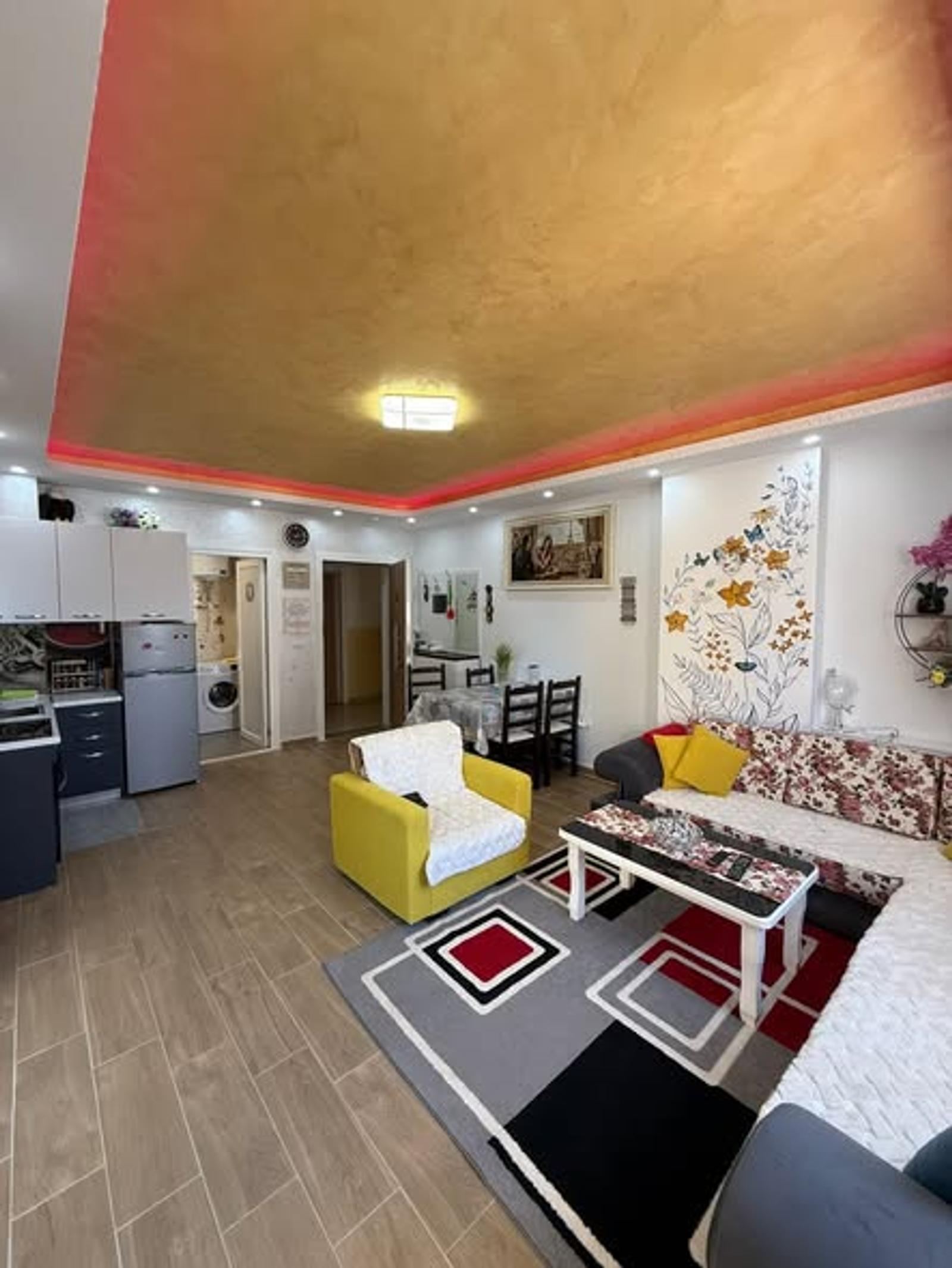 1+1 apartment for sale in City Center, Shëngjin, 73 m², near the sea — photo 2 of 6