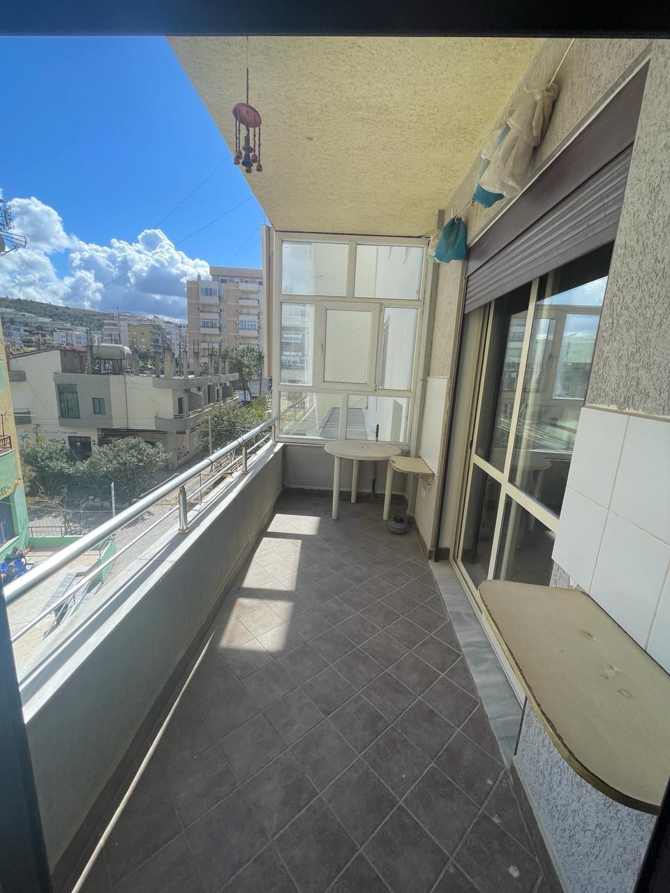Shitet Apartament 1+1 + Garazh | Shkëmbi i Kavajës, Durrës