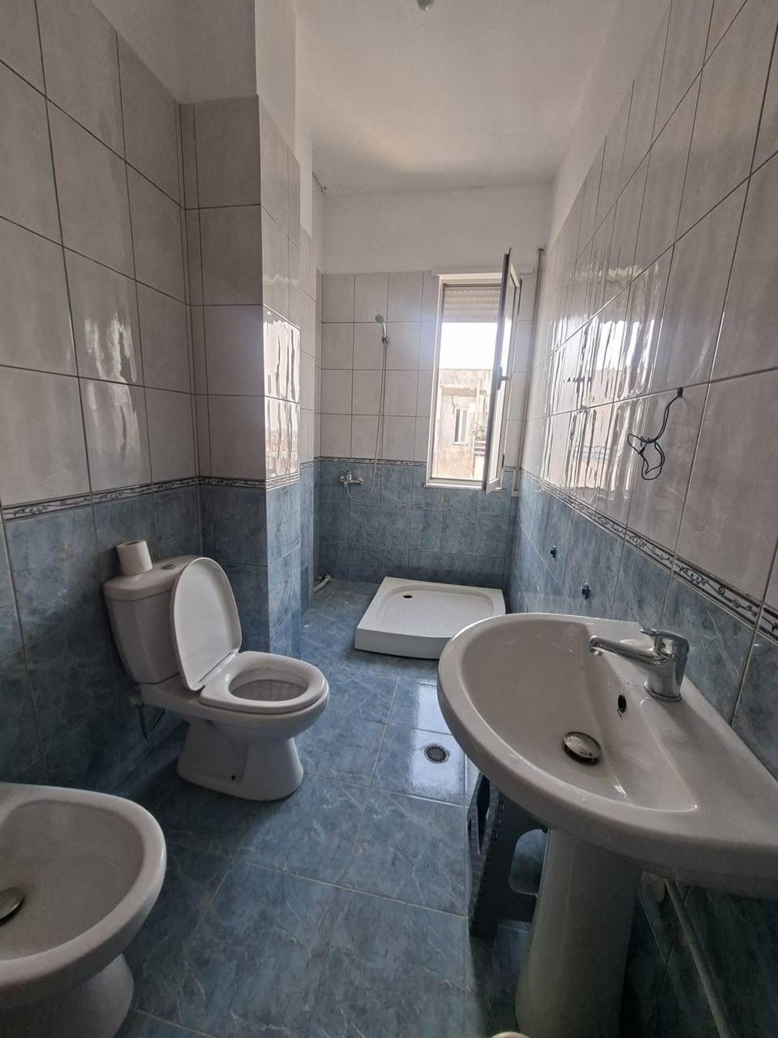 1+1 apartment for sale in Plazh, Durres, 75 m² — photo 2 of 8