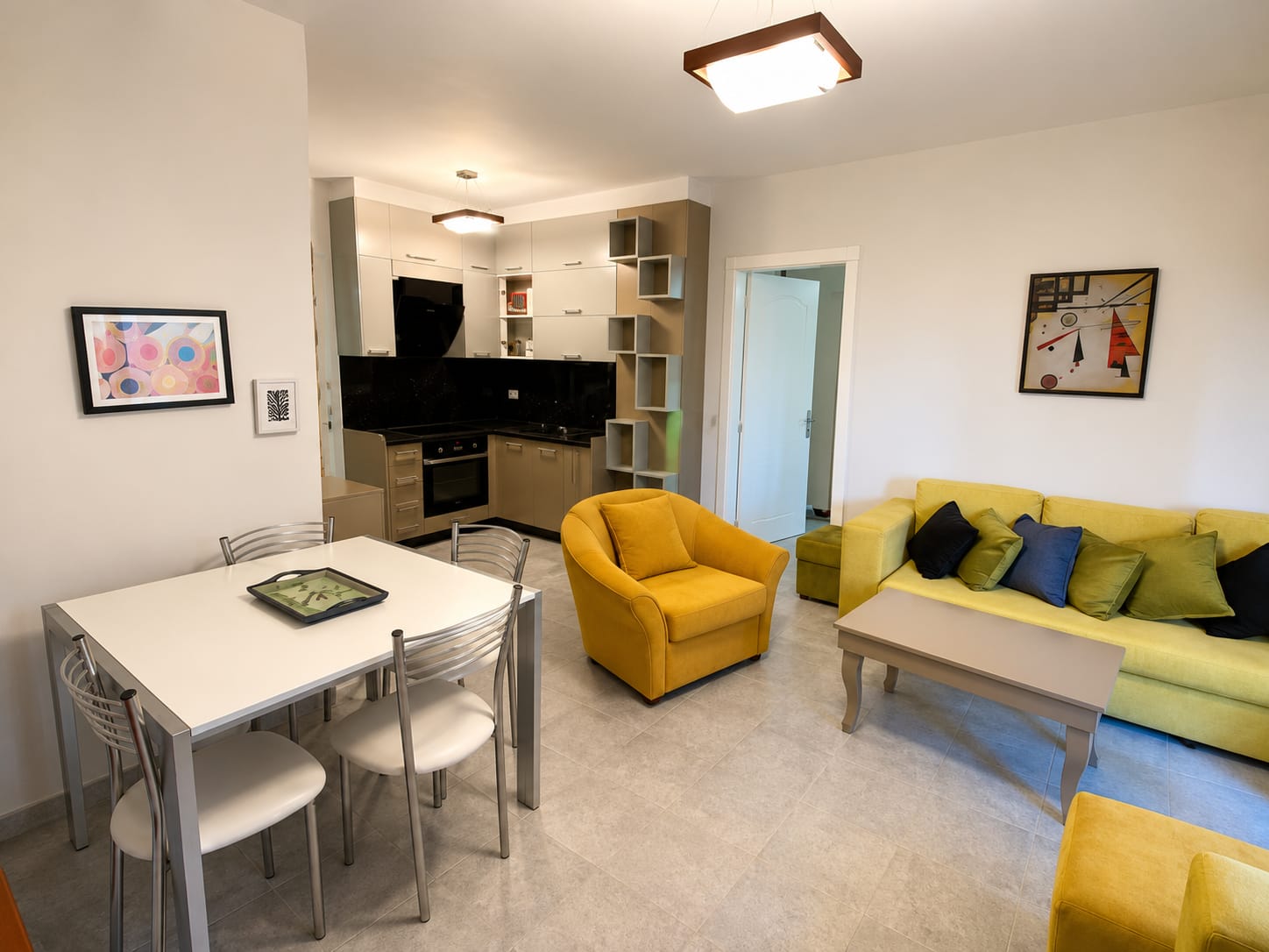 Shitet Apartament 1+1 me Pamje Deti | Plazh Iliria, Durrës