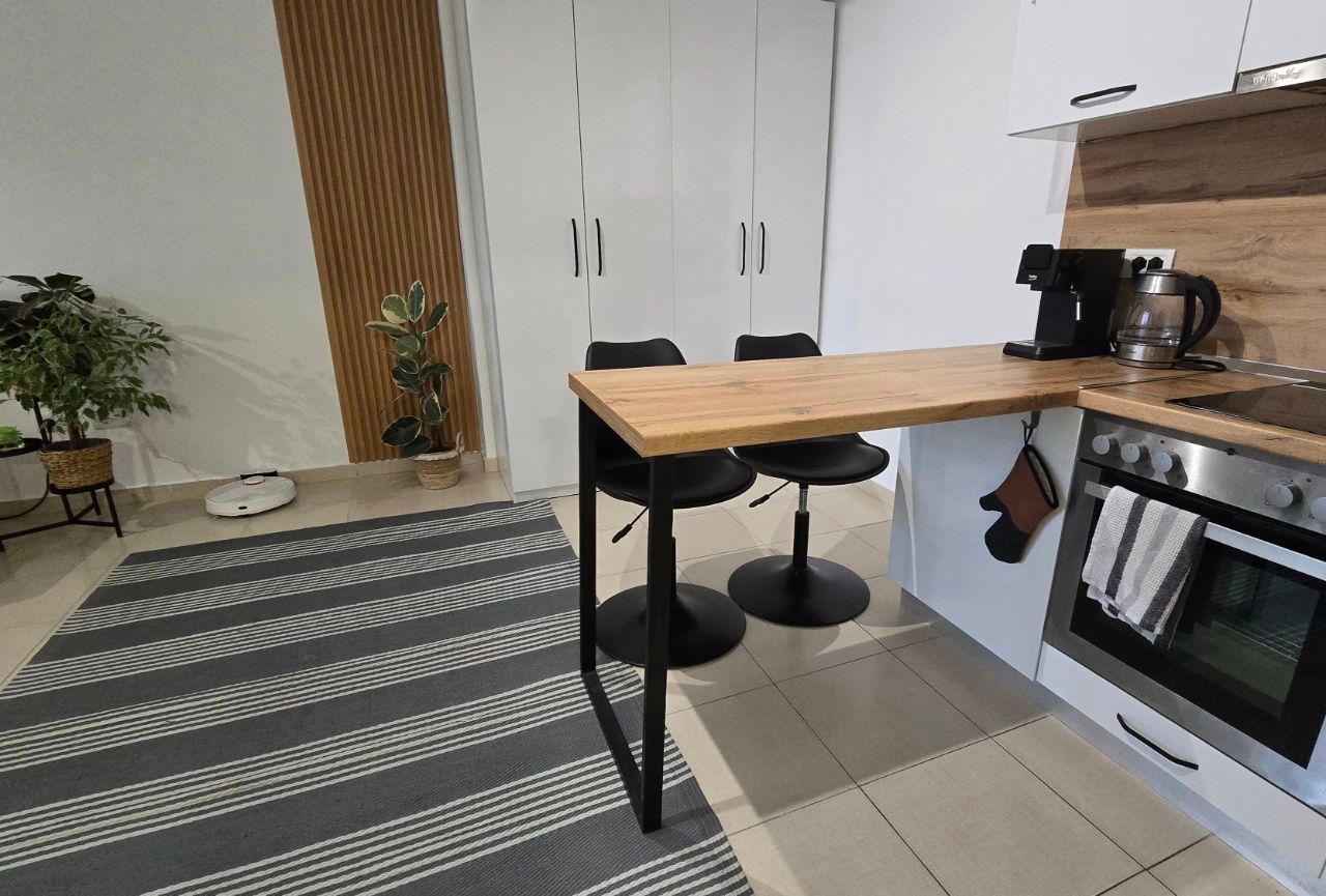 Apartament 1+1 me pamje nga deti