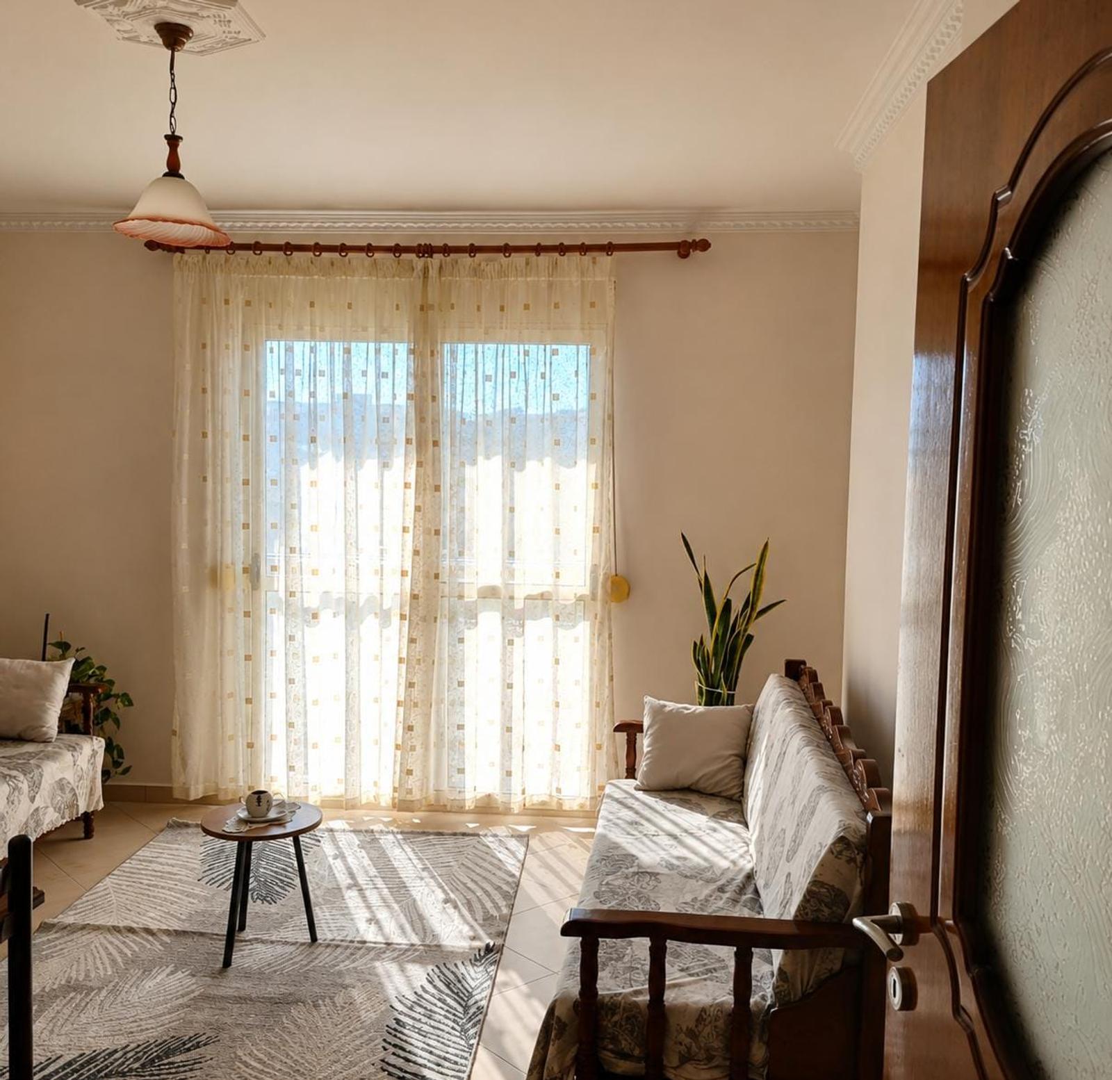 Apartament 1+1 në katin e gjashtë, Plazh Hekurudha, Plazhi, Durrësi