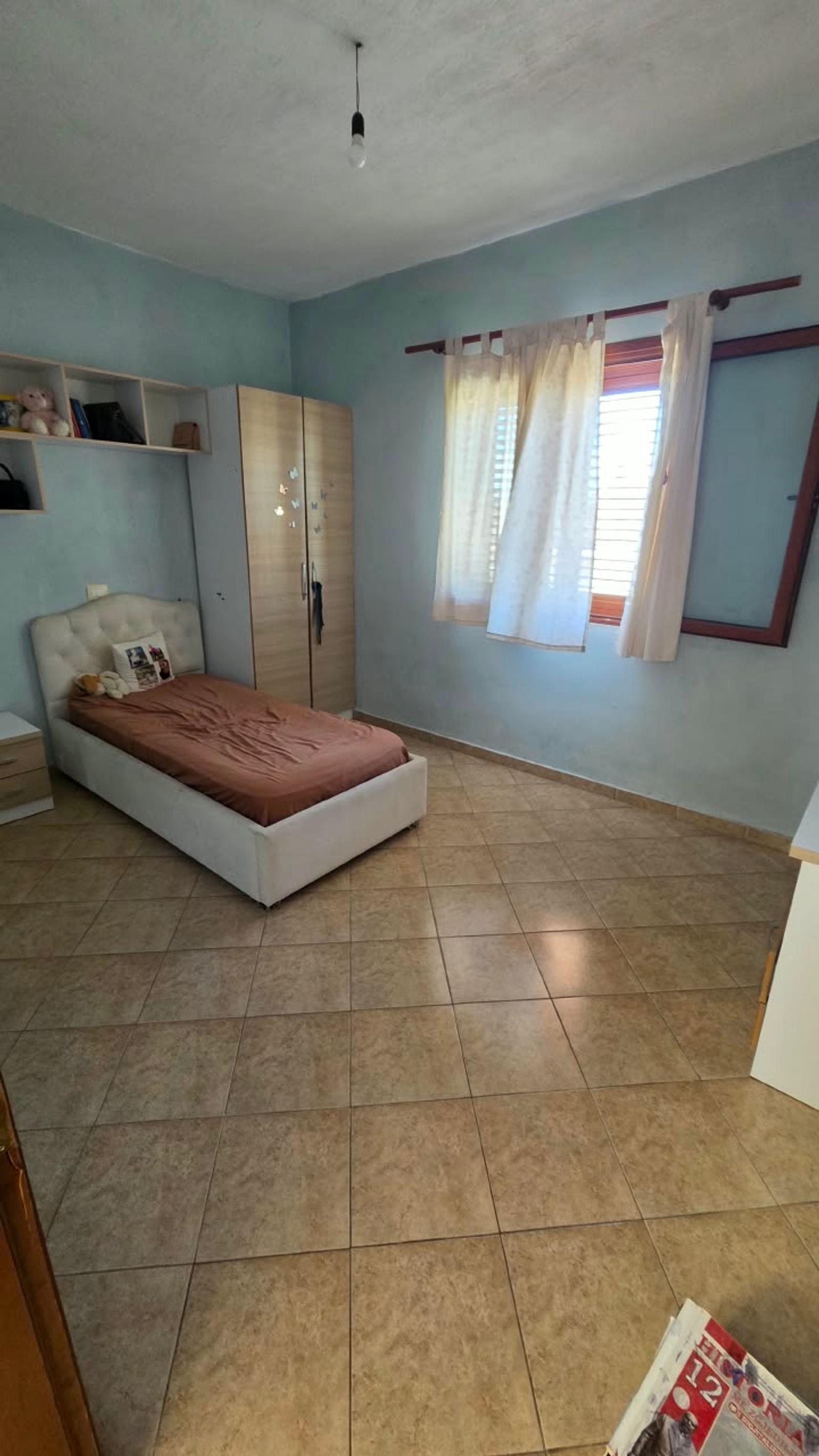 House for sale in City Center, Durres, 380 m² — photo 5 of 13