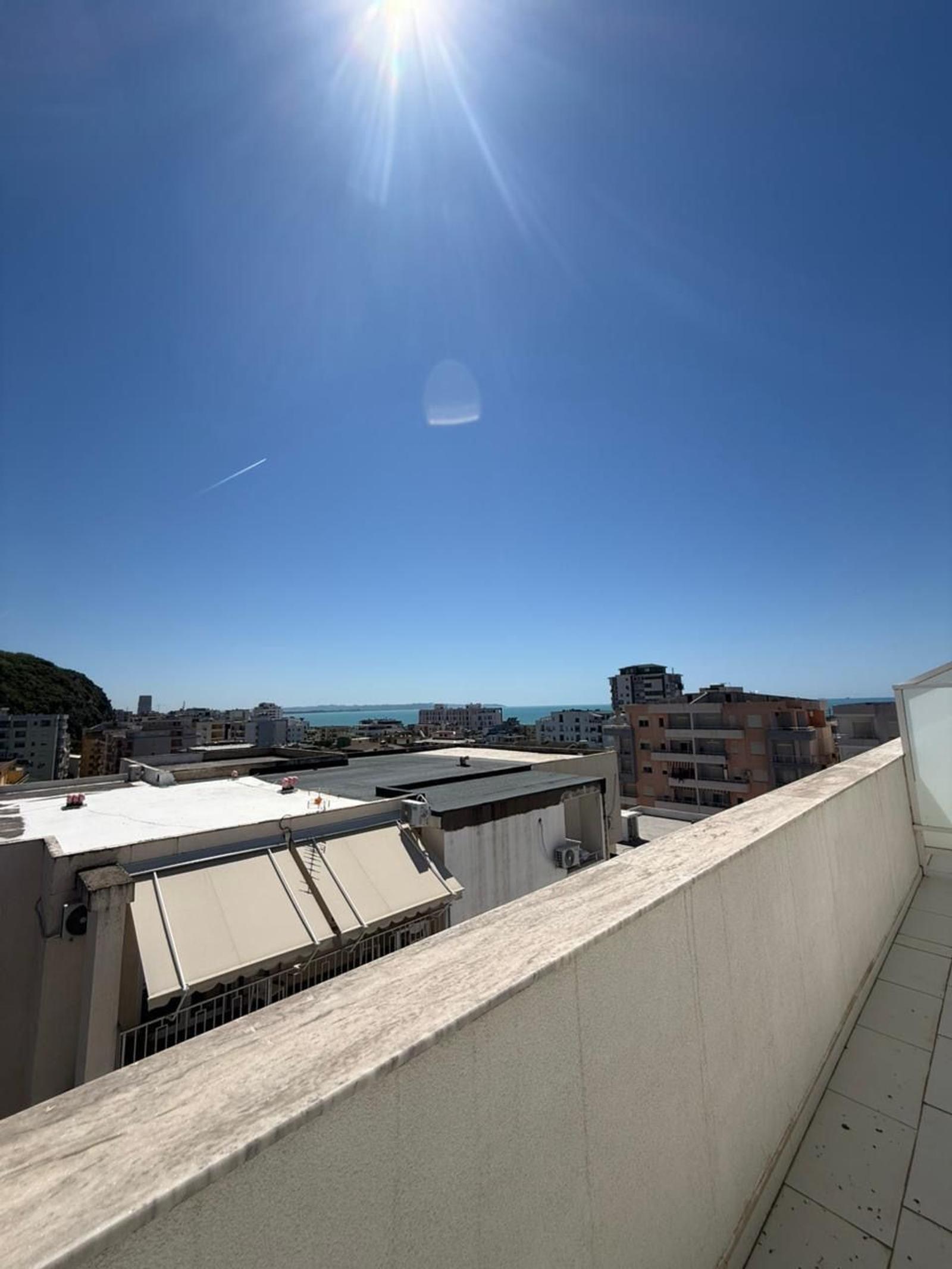 Appartamento 2+1, in vendita, Shkëmbi, Durazzo, 182 m² — foto 1 di 17
