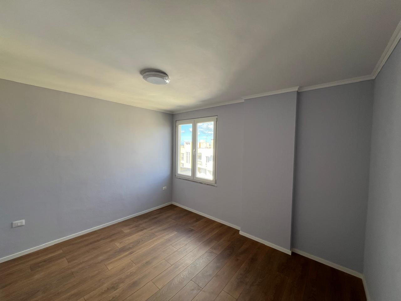 Shitet Apartament 2+1 | Plazh Iliria, Durrës