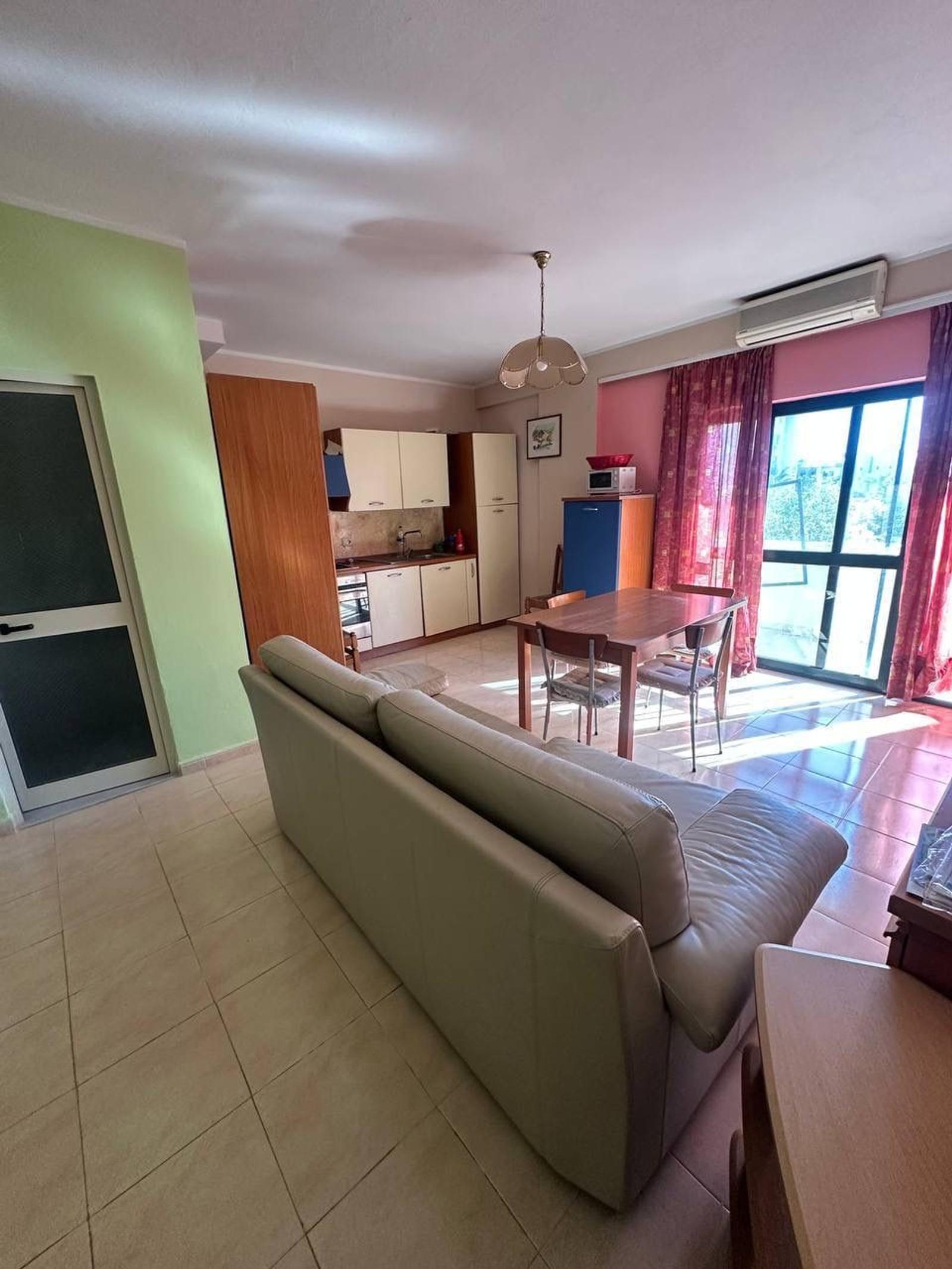 Wohnung 3+1 zum Kauf in Plazh, Durrës, 120 m² — Foto 1 von 17