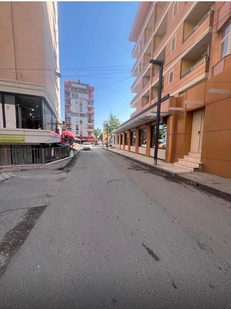 Shitet Ambient Biznesi | Plazh Hekurudha, Durrës