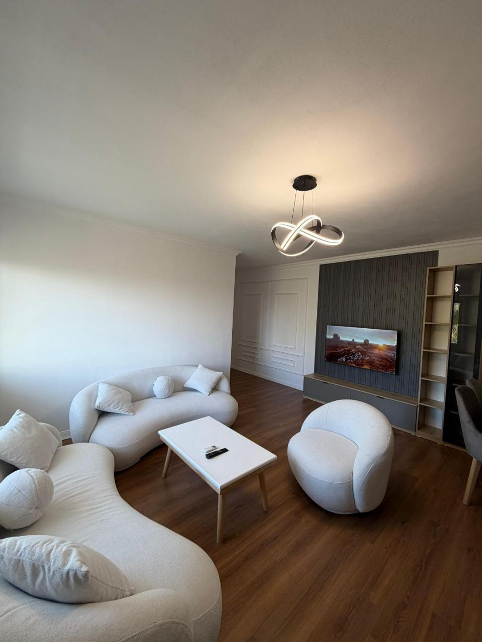 Wohnung 2+1 zum Kauf in Shkëmbi, Durrës, 110 m² — Foto 1 von 17
