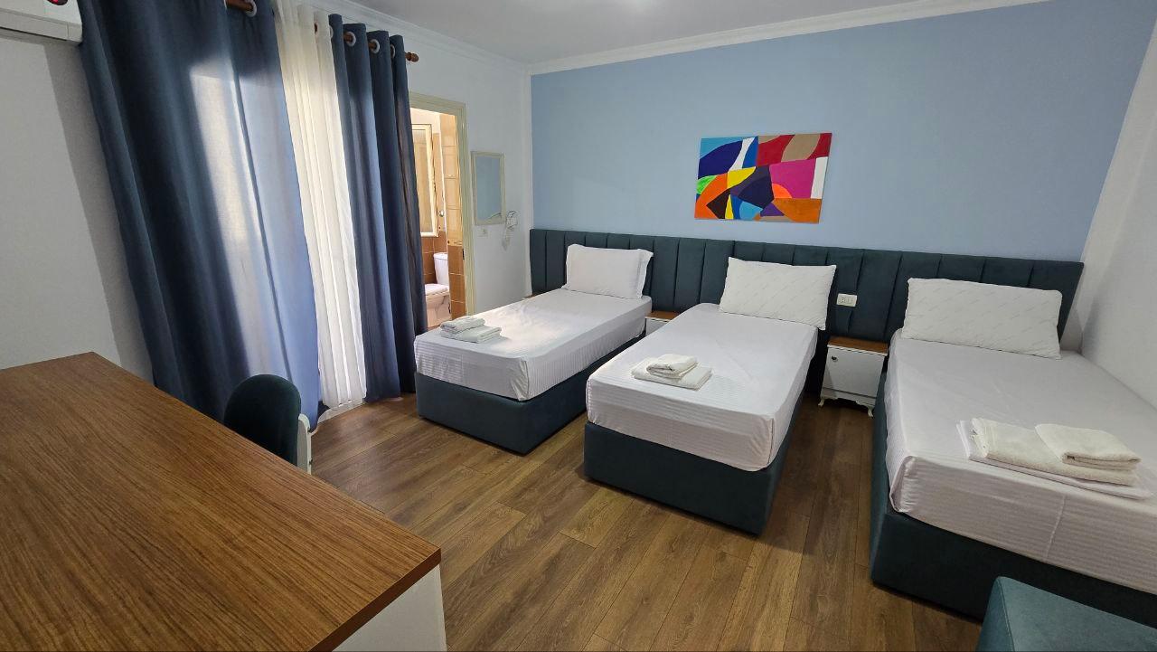 Hotel në punë pranë detit, 800 m² plus 500 m² truall — Durrës, Plazhi, Durrësi
