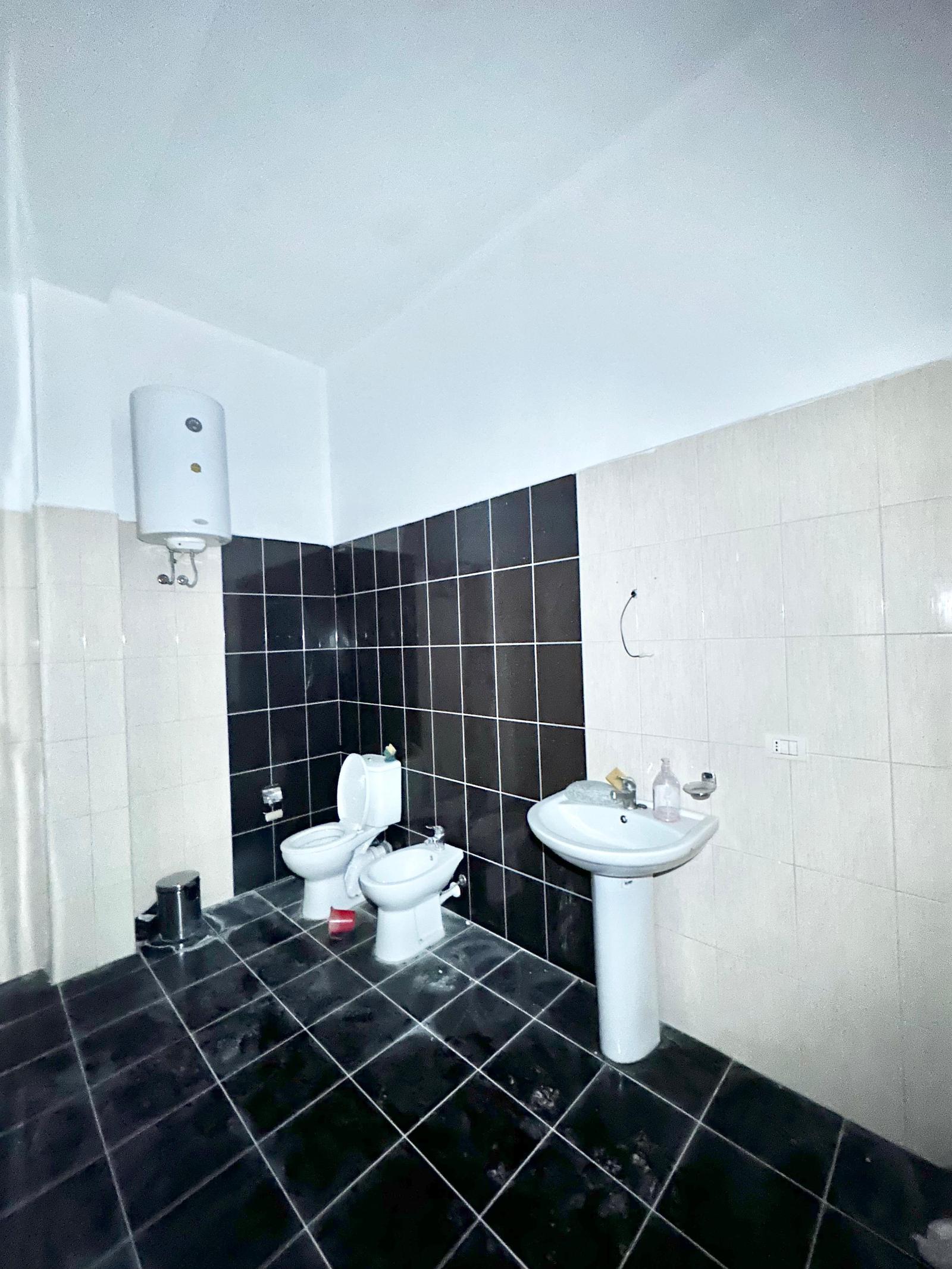 Gewerbefläche zum Kauf in Stadtzentrum, Durrës, 100 m² — Foto 6 von 6
