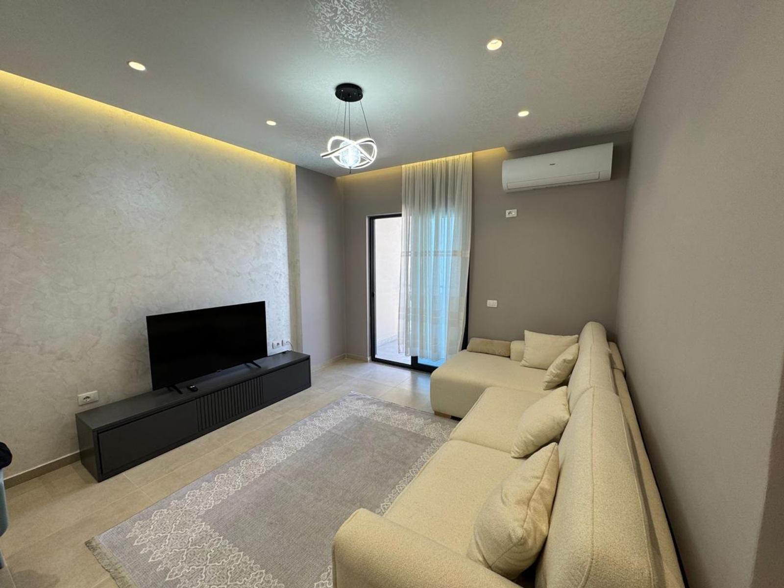 1+1 with pool view and parking, Golem, 76.31 m², Durres