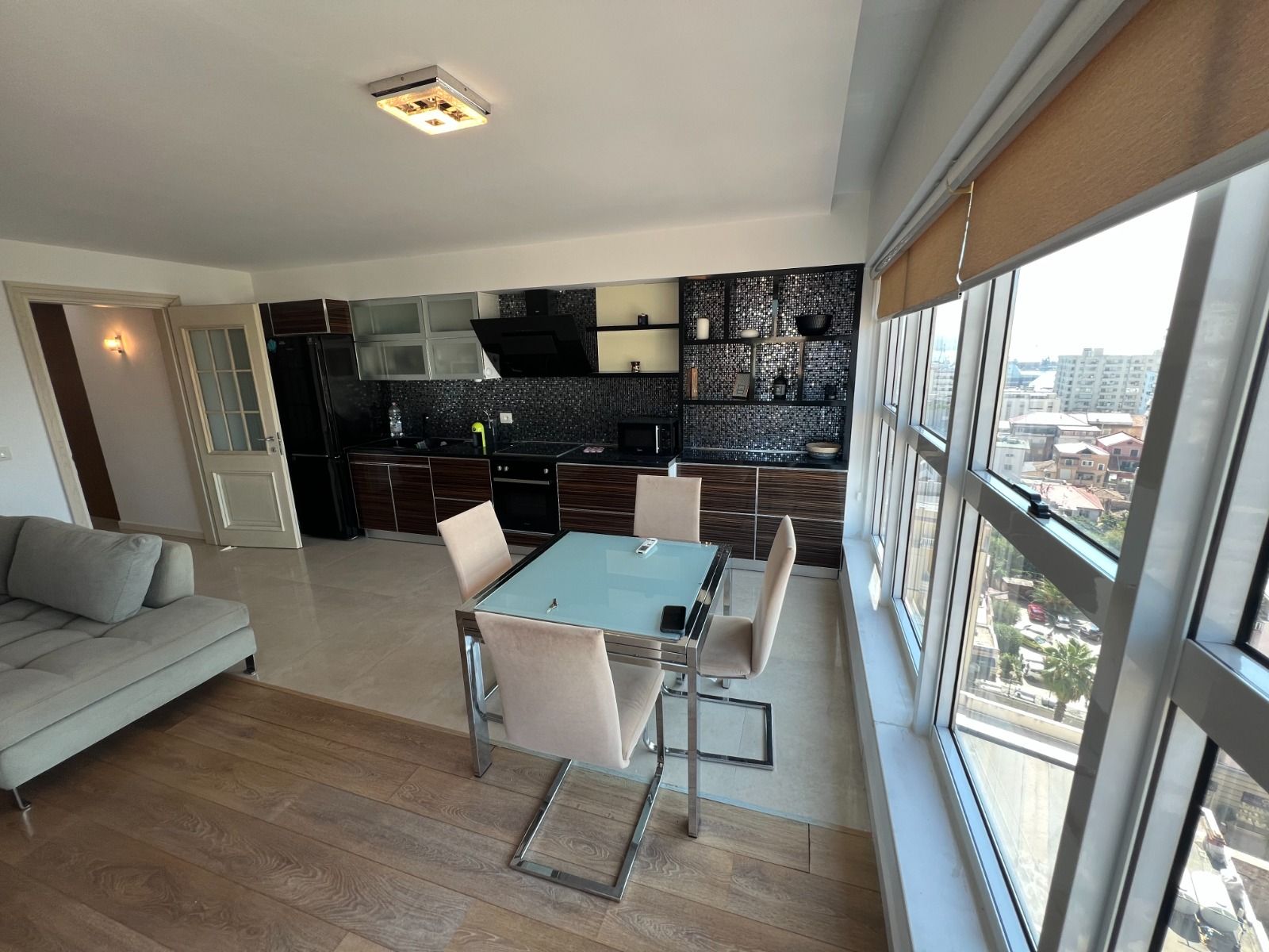 Shitet Apartament 2+1 | Pranë Bulevardit Kryesor, Durrës