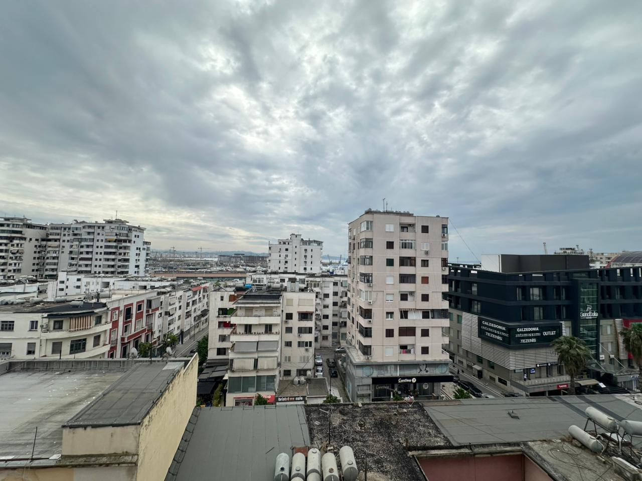 Shitet Apartament 2+1+2 me Pamje Deti | Blue Star, Durrës