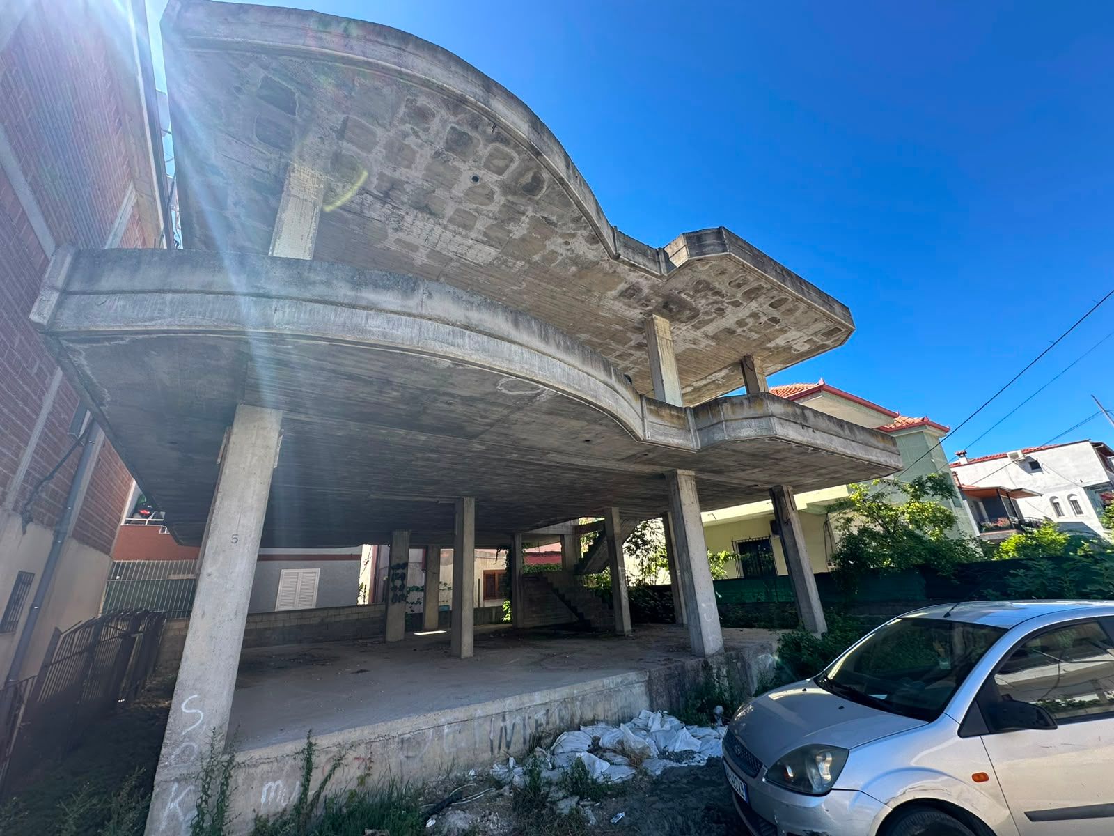 Shitet Shtëpi Private 2-Katëshe (Karabina) | Lagjja 17, Durrës