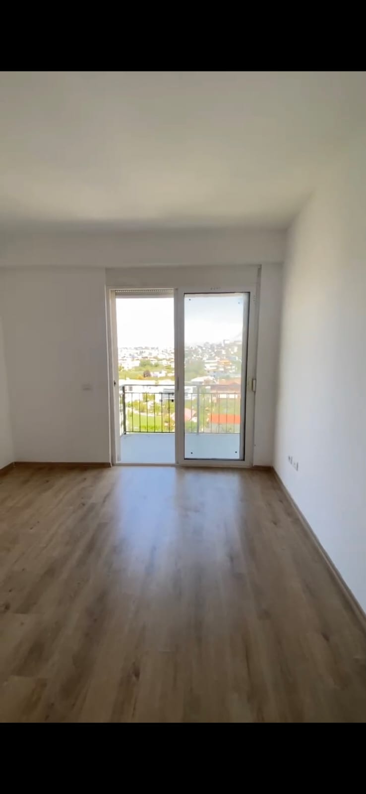 Shitet Apartament 1+1 | Plazh Iliria, Durrës