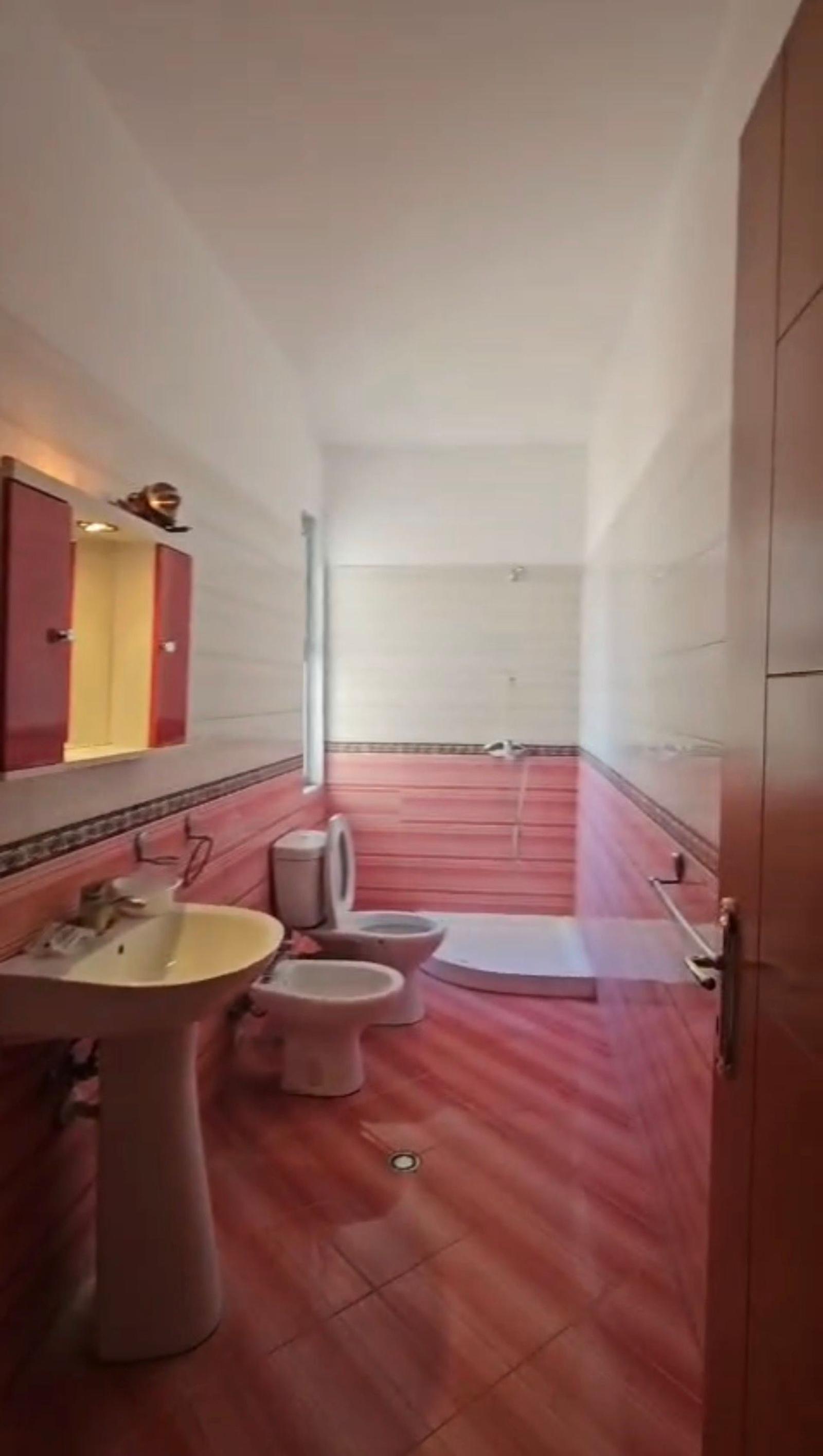 Wohnung 2+1 zum Kauf in Stadtzentrum, Durrës, 110 m² — Foto 5 von 11