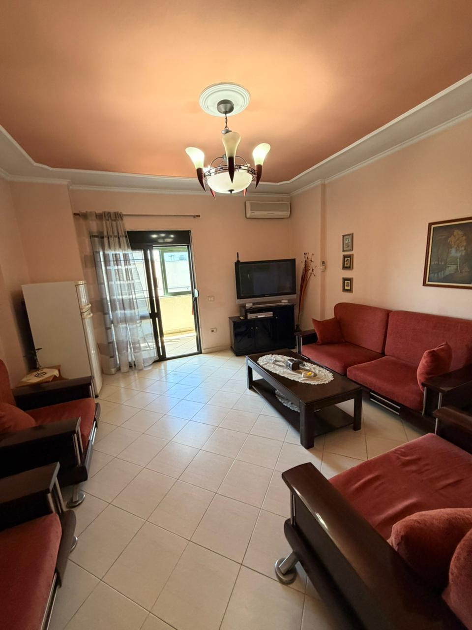 Shitet Apartament 3+1+2 | Tregu i Vogël, Durrës