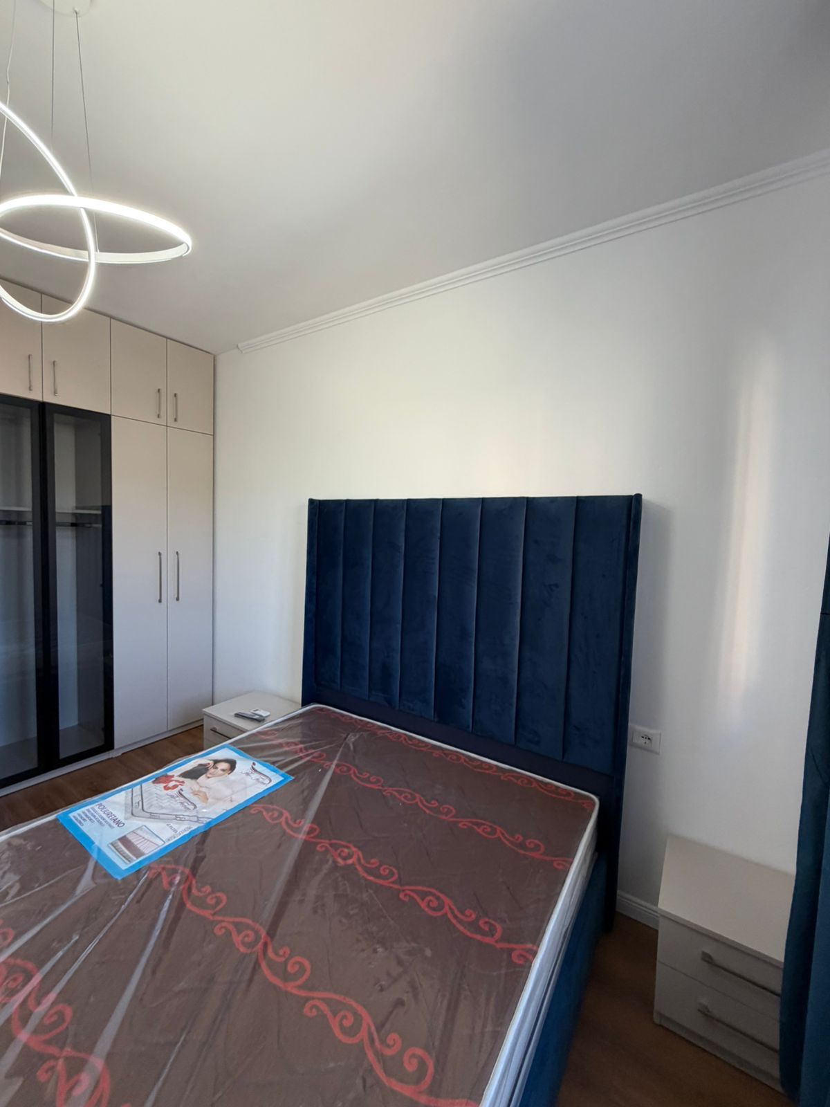 Shitet Apartament 2+1 me Pamje Deti | Shkëmbi i Kavajës, Durrës