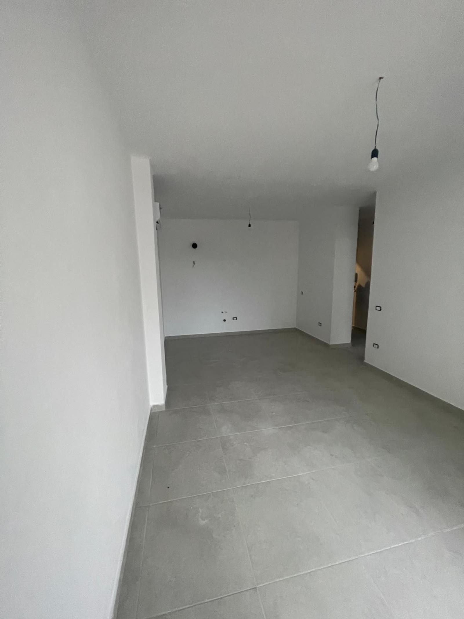 1+1 apartment for sale in Mali i Robit, Durres, 43 m² — photo 10 of 12