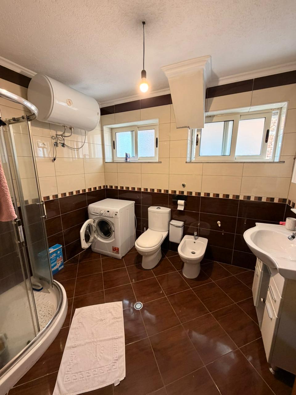 Shitet Apartament 2+1 | Bulevardi Dyrrah, Durrës