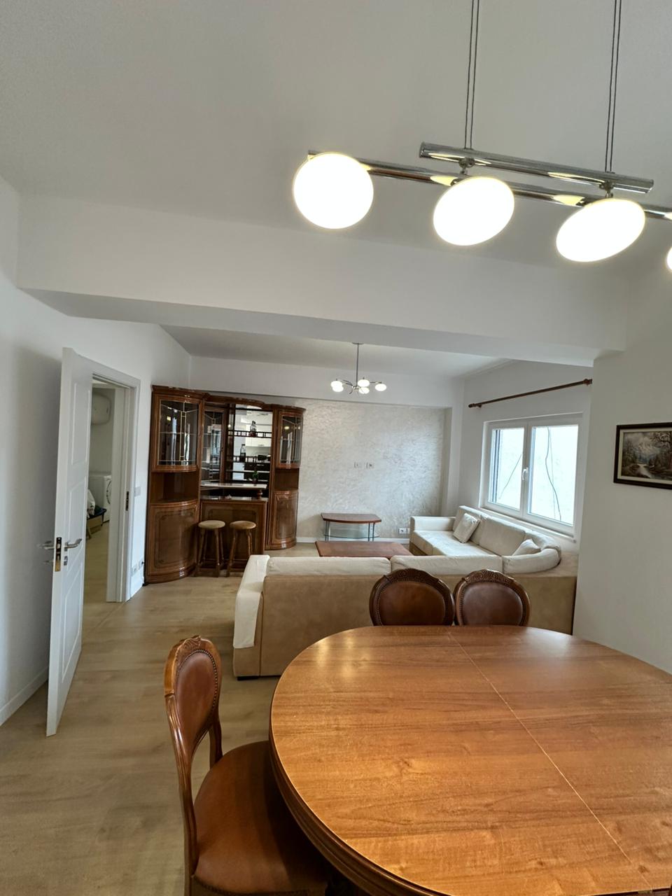 Shitet Apartament 3+1 | Tek Markata, Durrës