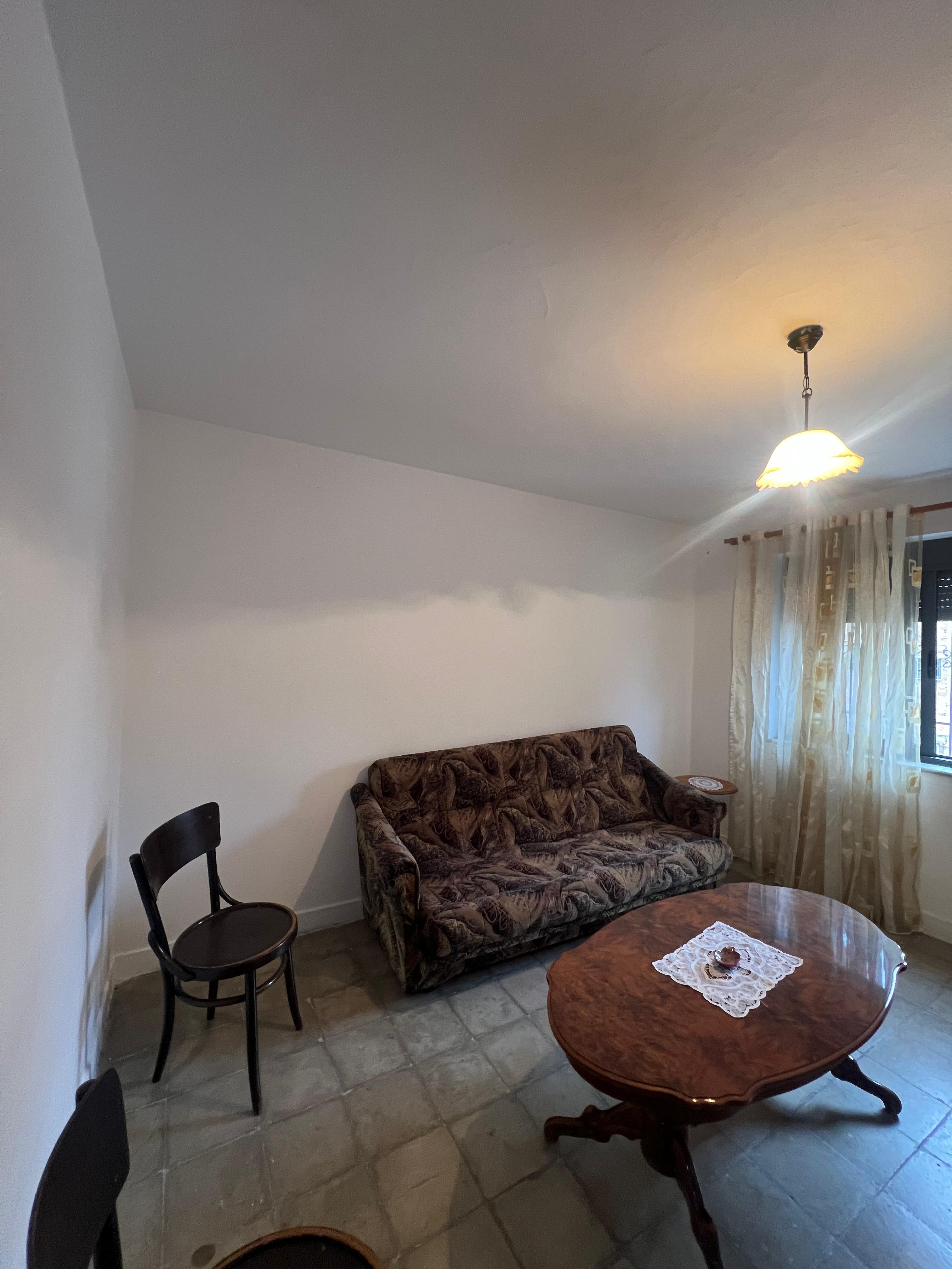 Shitet Apartament 2+1 | Pranë Eftali Koçi, Durrës