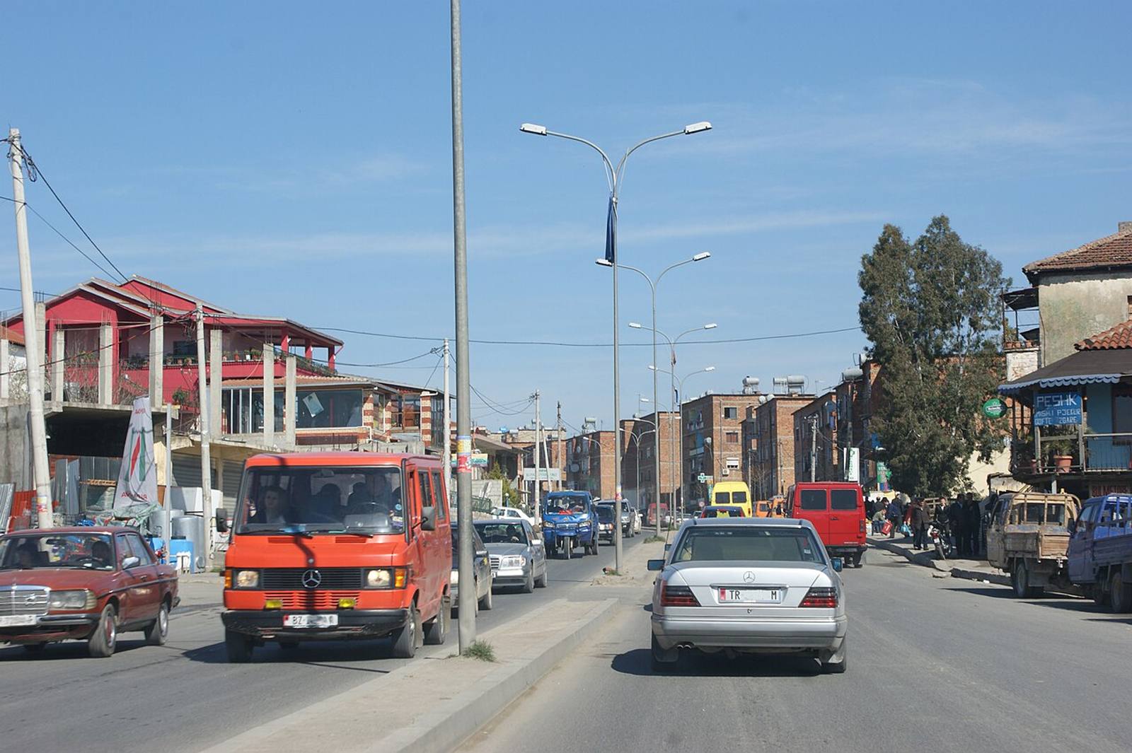 Kamëz town centre