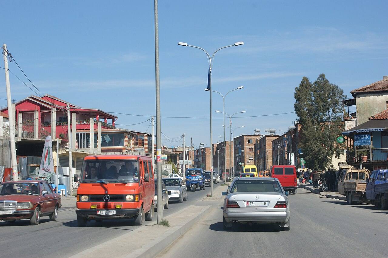 Kamëz town centre