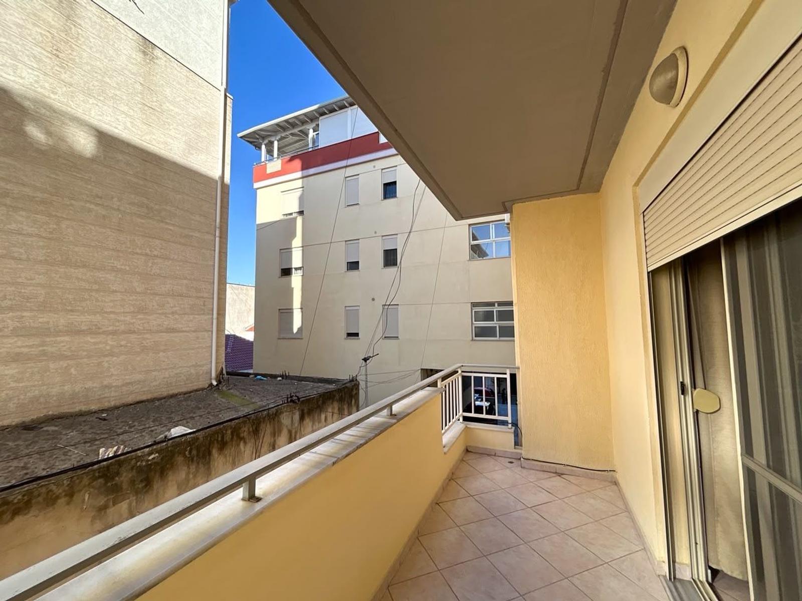 Wohnung 2+1 zum Kauf in Stadtzentrum, Durrës, 120.7 m² — Foto 13 von 28