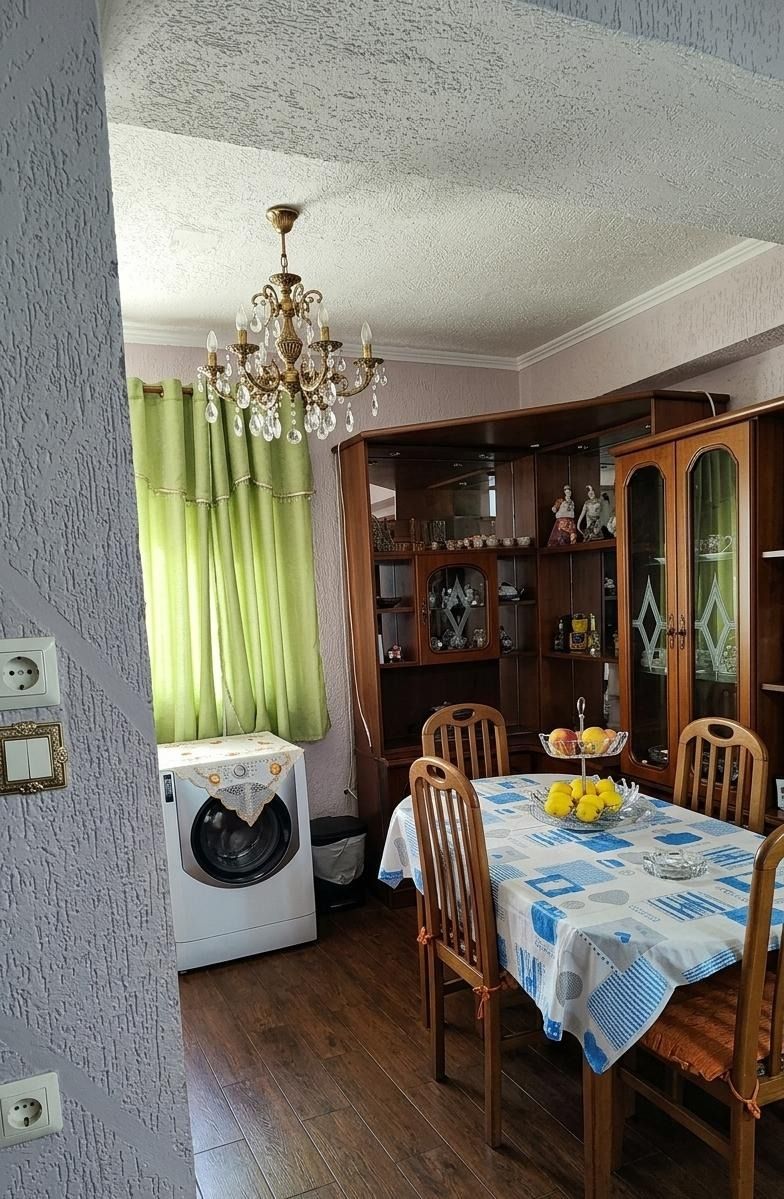 Shitet Apartament 1+1 me Mundësi Kthimi në 2+1 | Golem, Durrës