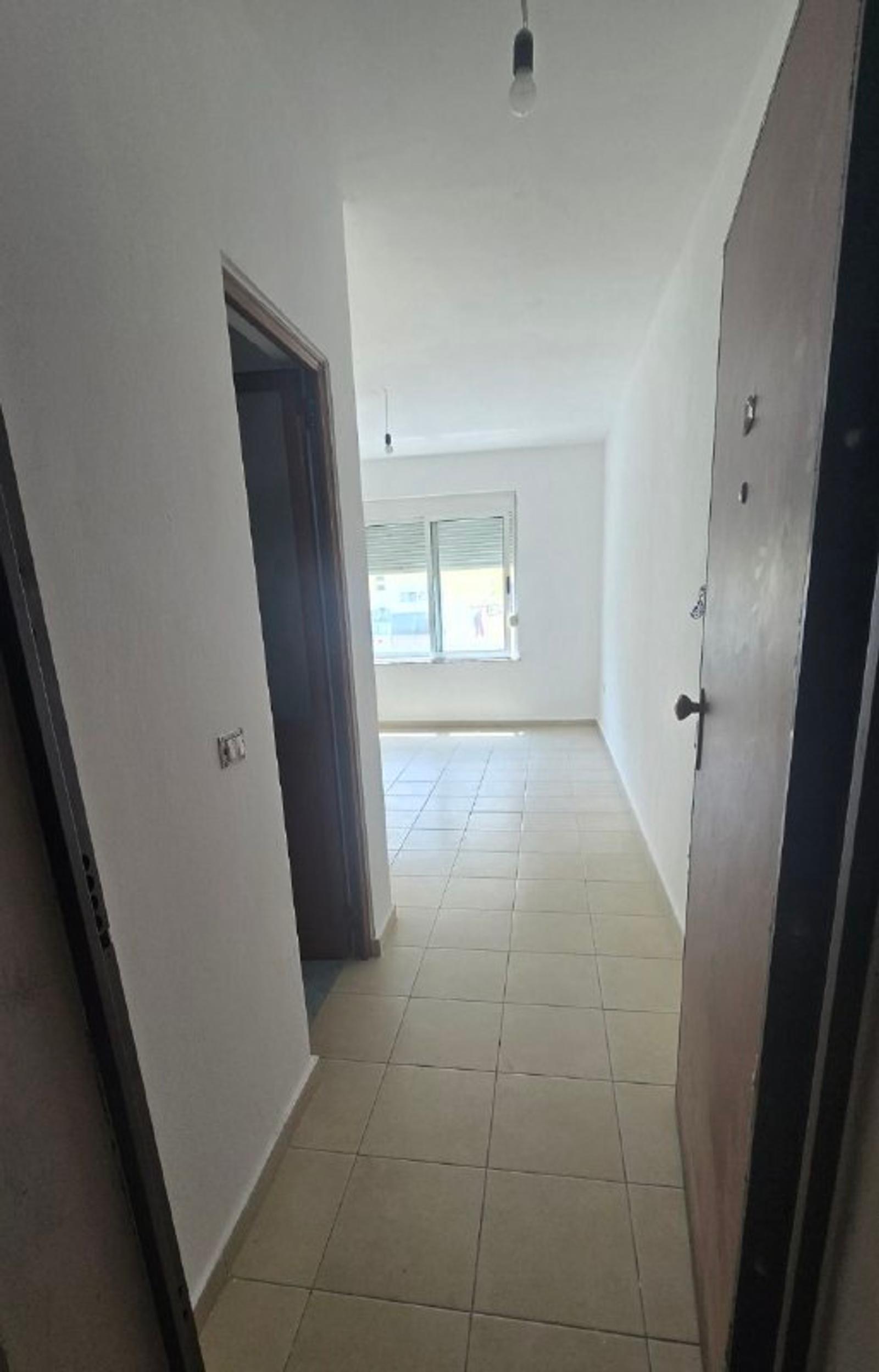 Studio for sale in Plazh, Durres, 22 m², near the sea — photo 2 of 4
