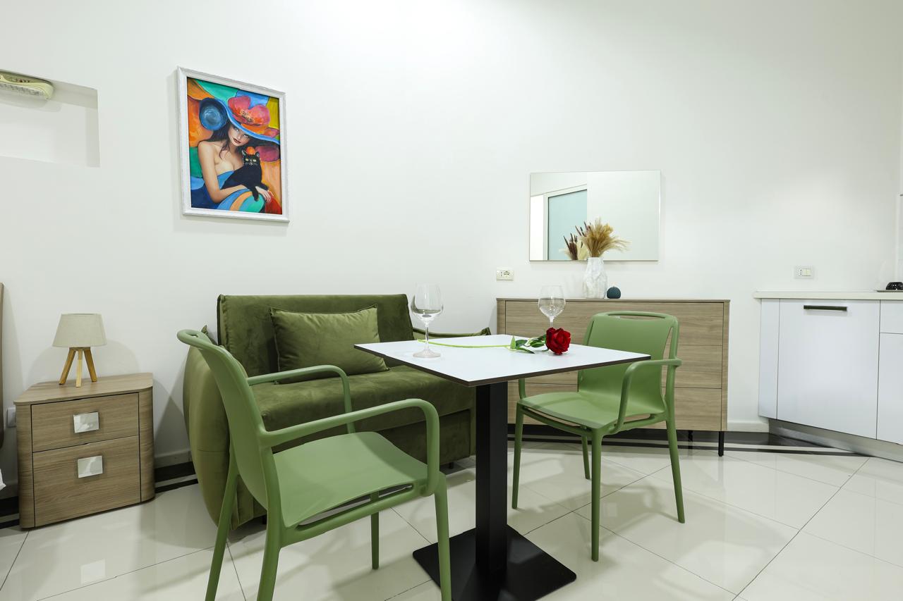 Ground-floor studio on the boulevard, Durrës