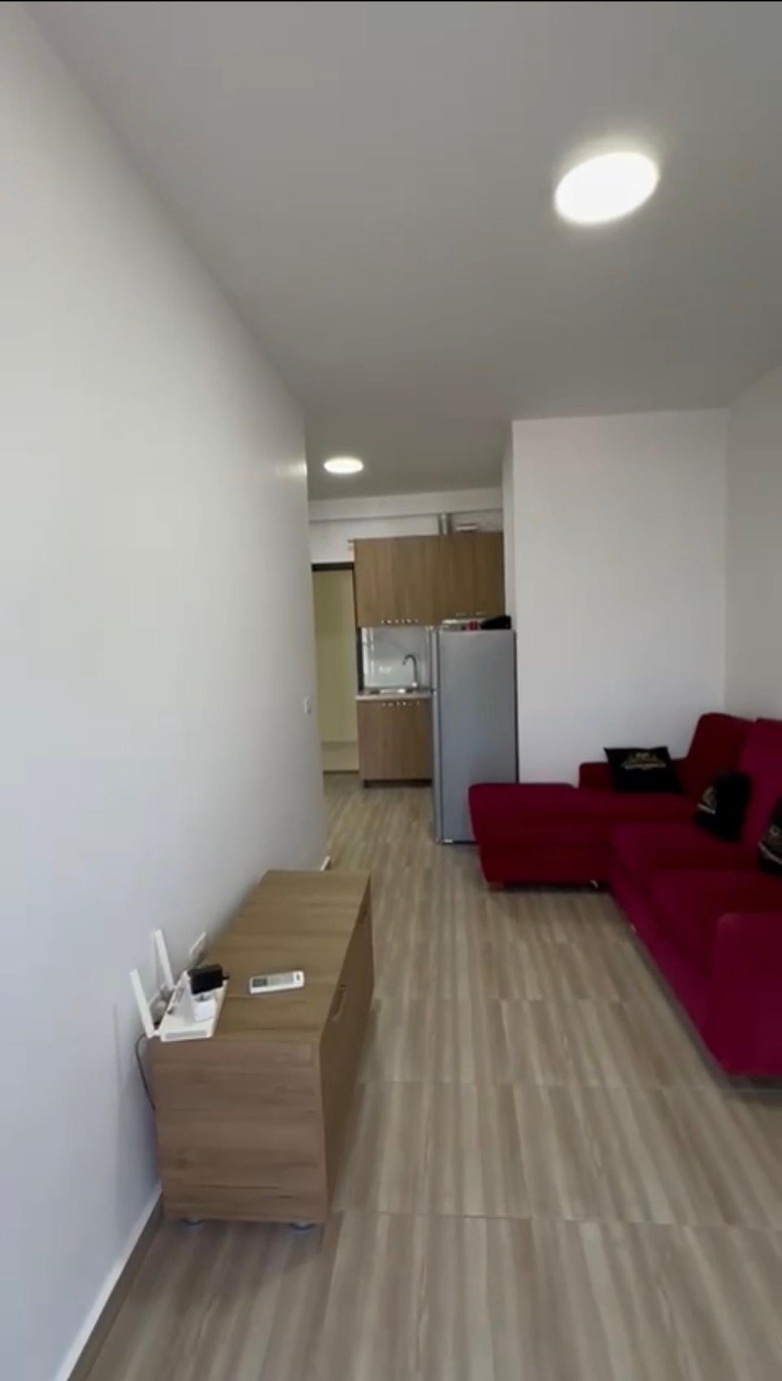 Bilocale 1+1 con balcone, Shëngjin, 58 m²