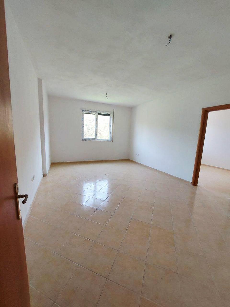 2+1 avec balcon, Shkembi i Kavaje, 115 m², Shkëmbi, Durrës