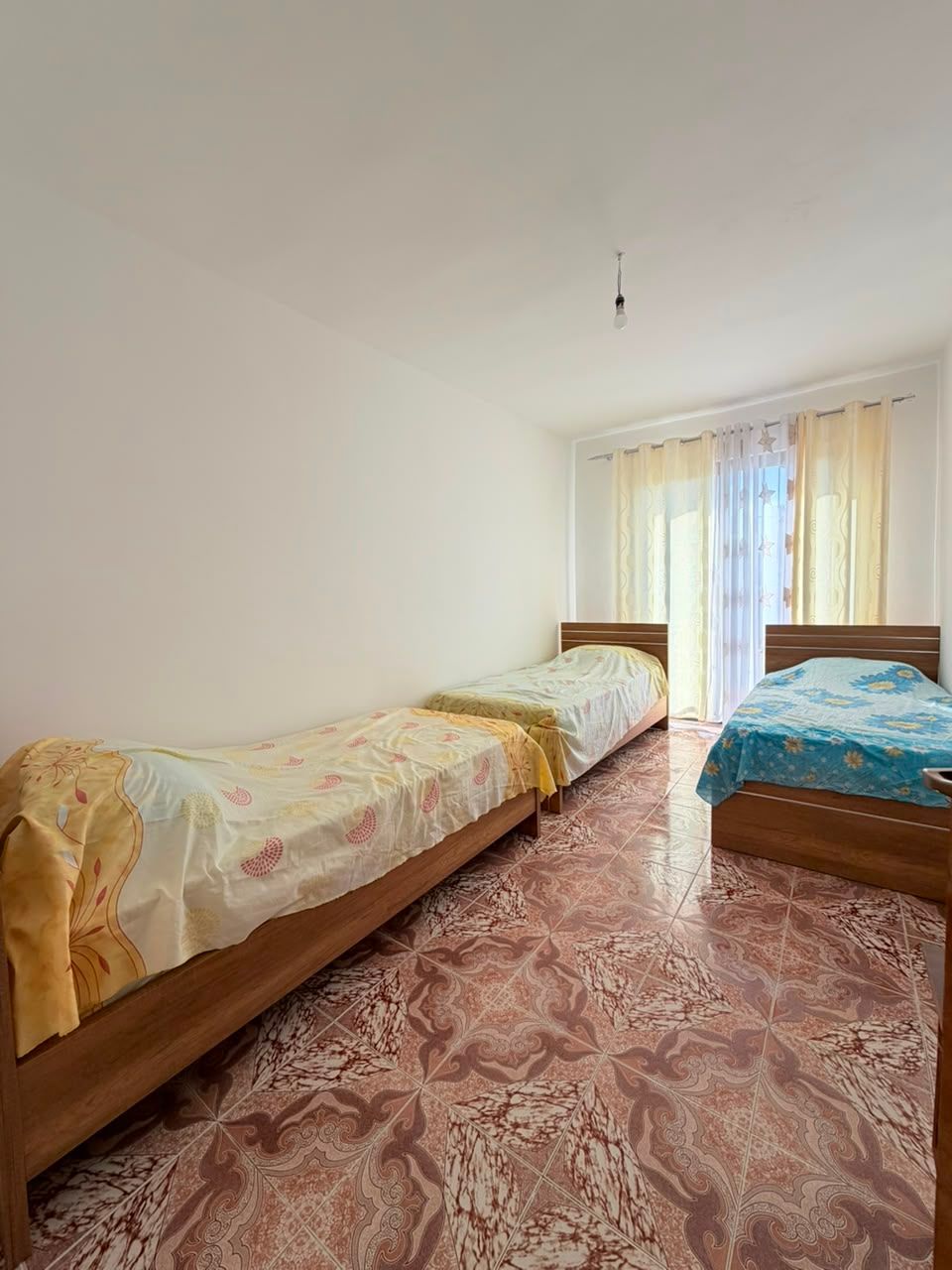 Shitet Apartament 2+1 | 2 Ballkone | Plazh, Durrës