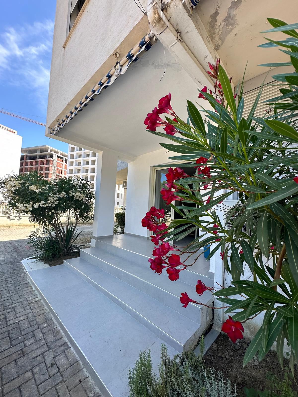 Shitet Apartament 1+1 | Golem, Durrës | 150 m nga Deti