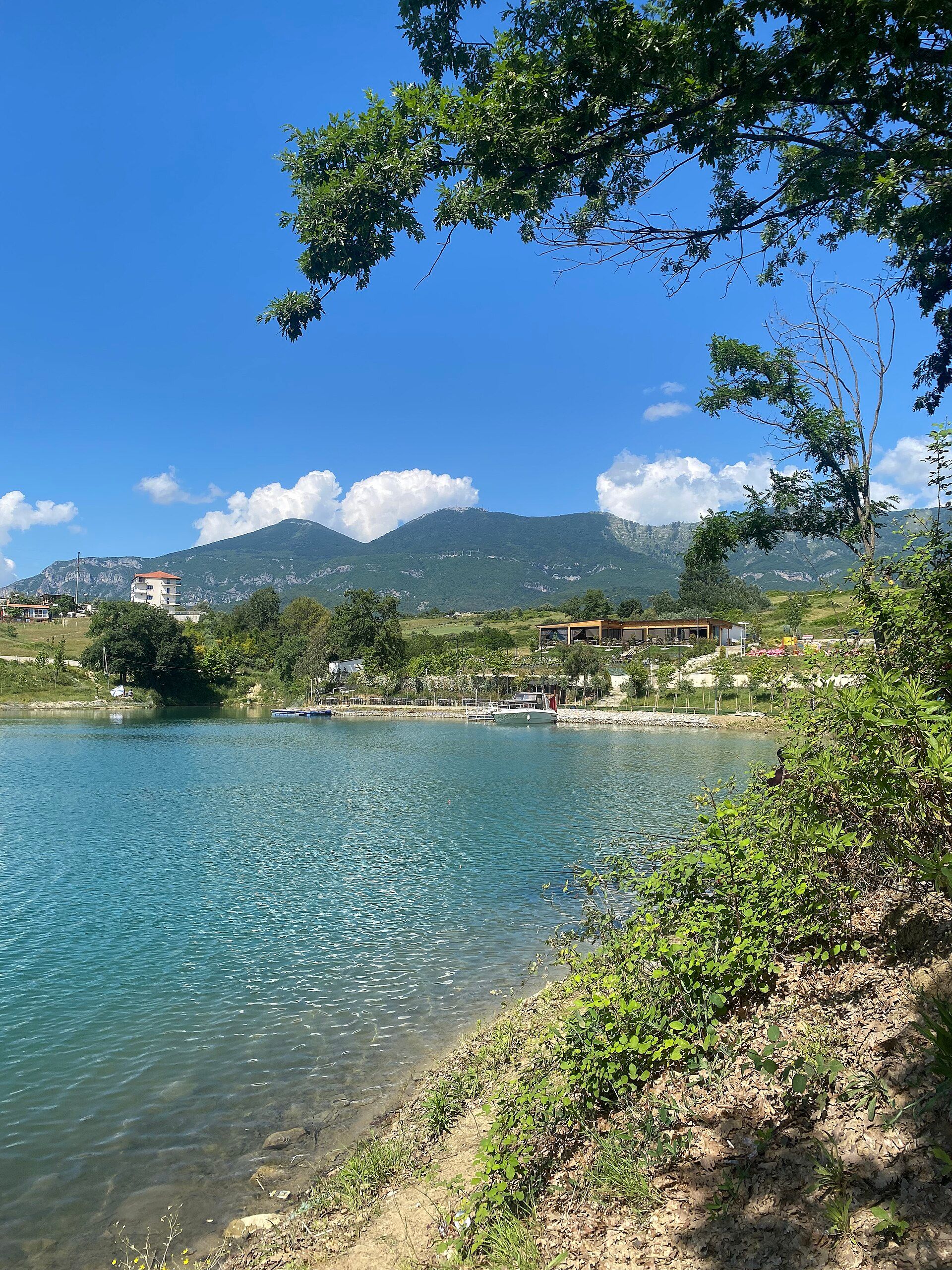 Tirane Farka Lake — Aryslanbek
