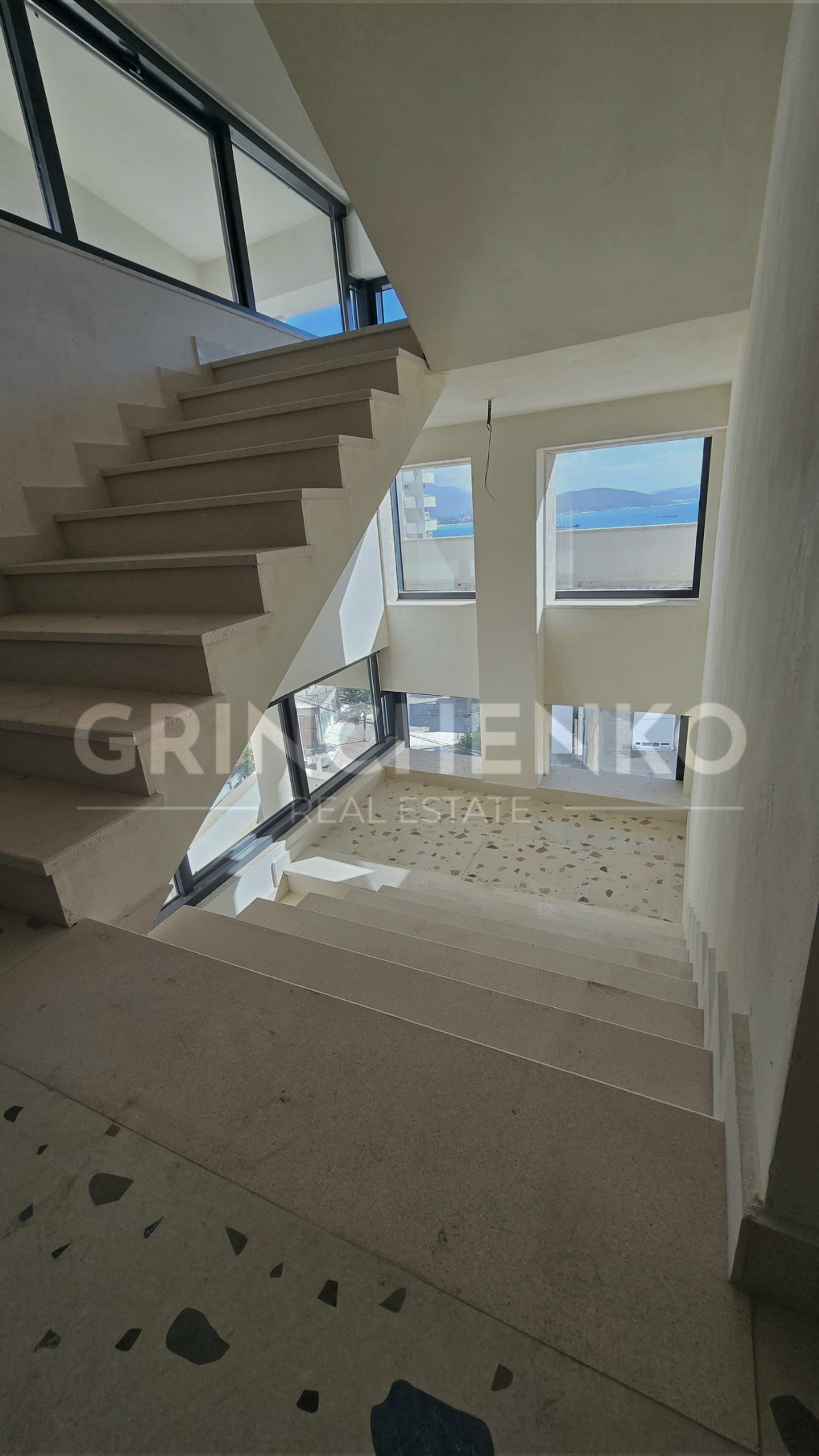 Apartament 2+1, në shitje, Qendra, Saranda, 117 m², pamje nga deti — foto 3 nga 8