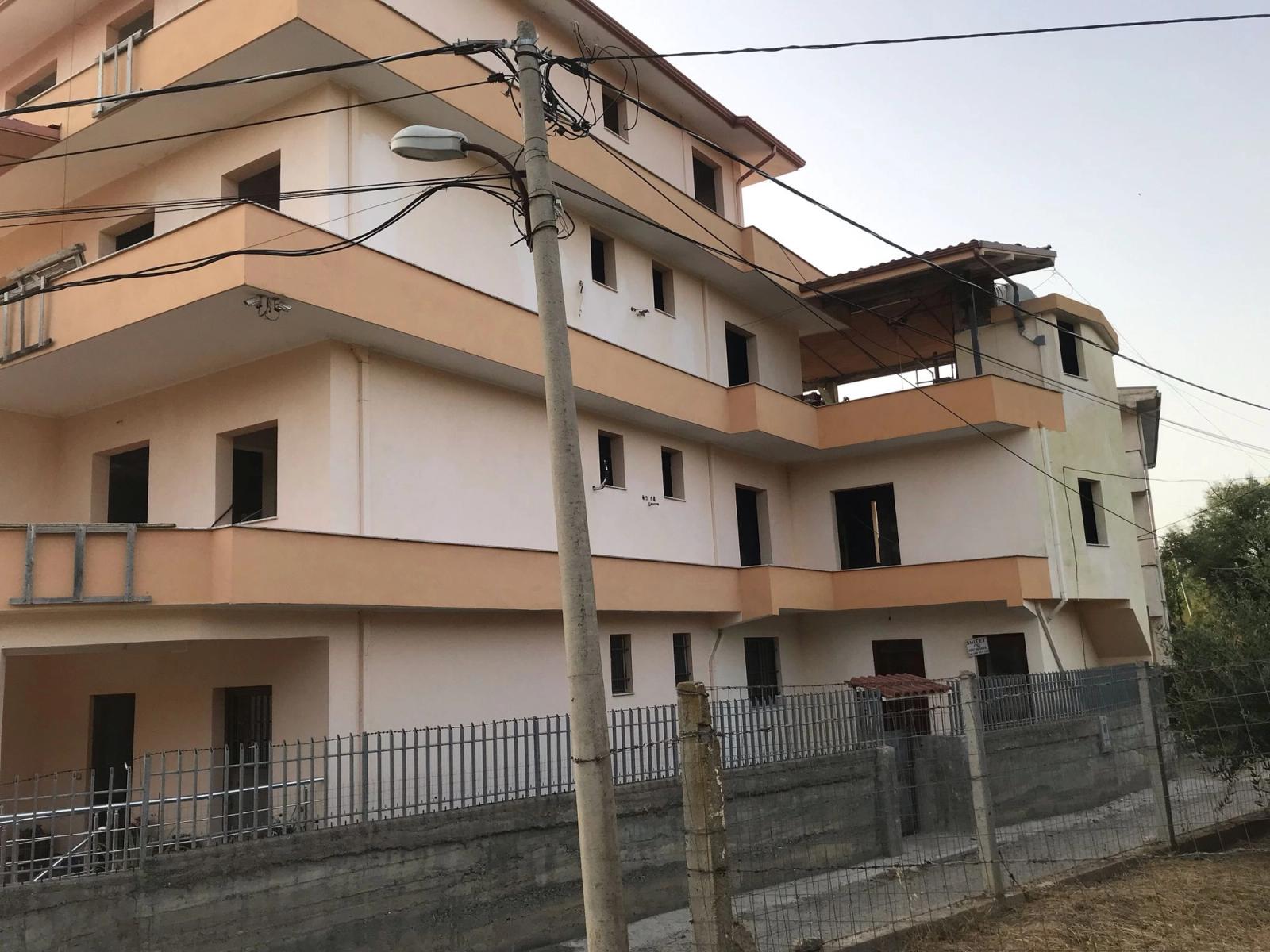 Villa for sale in Arapaj, Durres, 941 m² — photo 3 of 6